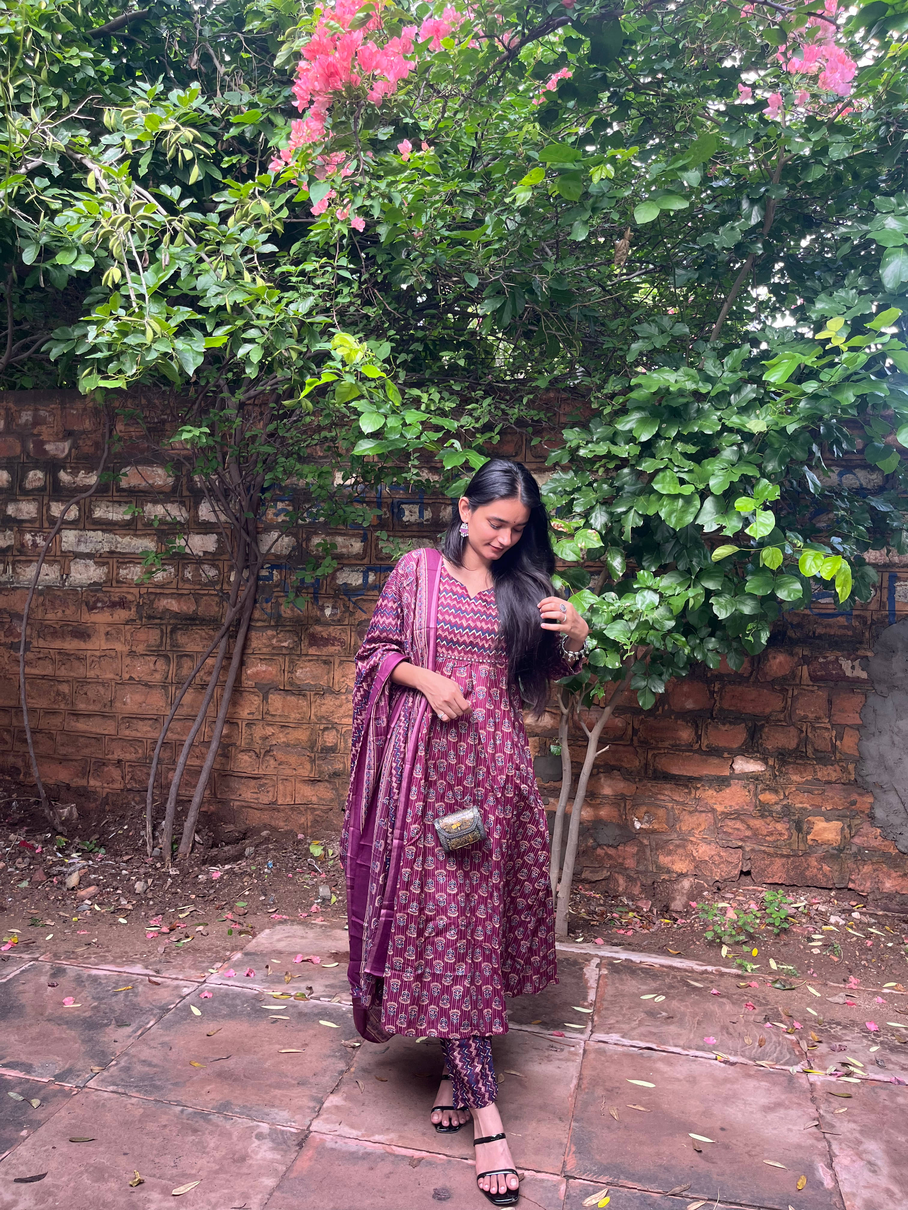     			VihaanExim Women Cotton Blend Printed A-line Kurti With Pants ( Wine )