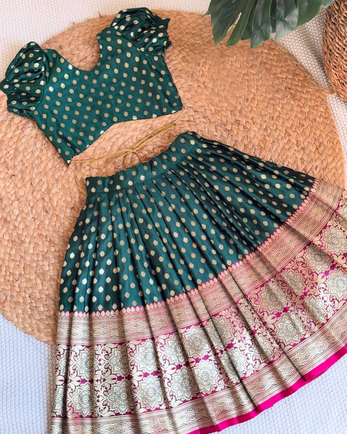 kedar fab Jacquard Lehenga Choli Set For Girls ( Pack of 1 , Green )