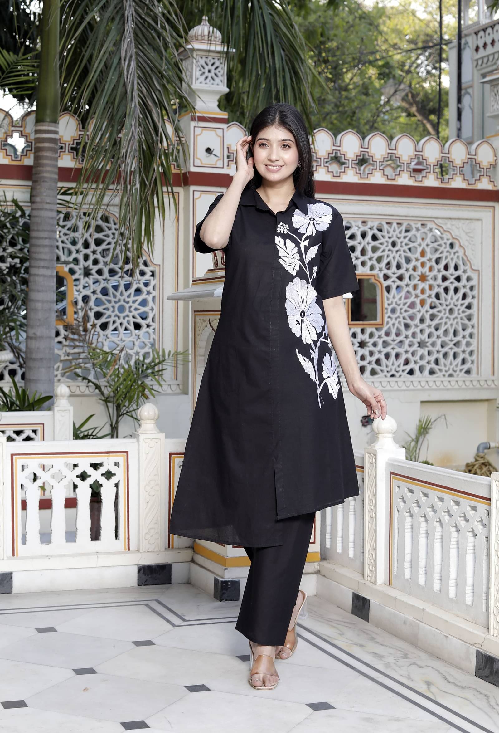     			miravan Women Cotton Printed Straight Kurti With Palazzo ( Black )