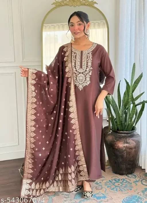     			ANKHIR ERA Women Chanderi Embroidered A-line Kurti With Pants ( Brown )