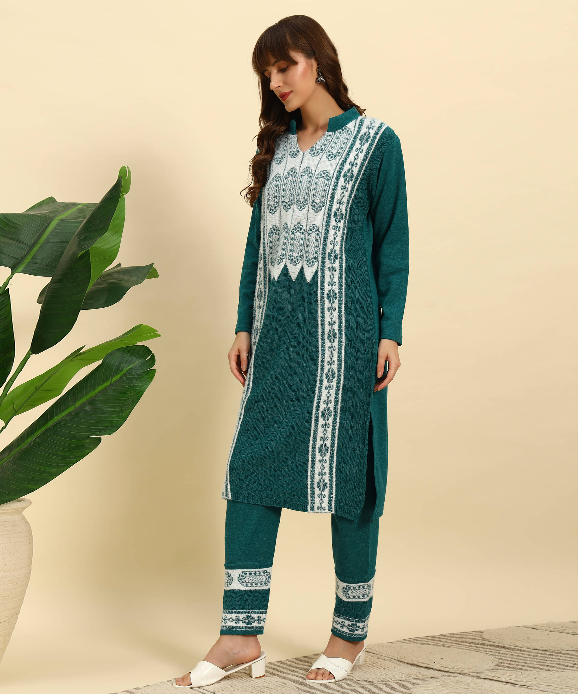     			Canblar Women Woollen Striped Straight Kurti With Palazzo ( Multicoloured )