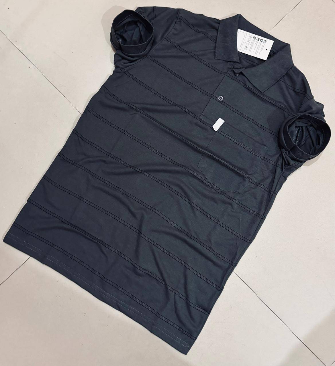     			Generic Singh and Soni Group Men Cotton Regular Fit Striped Polo T Shirt ( Black )