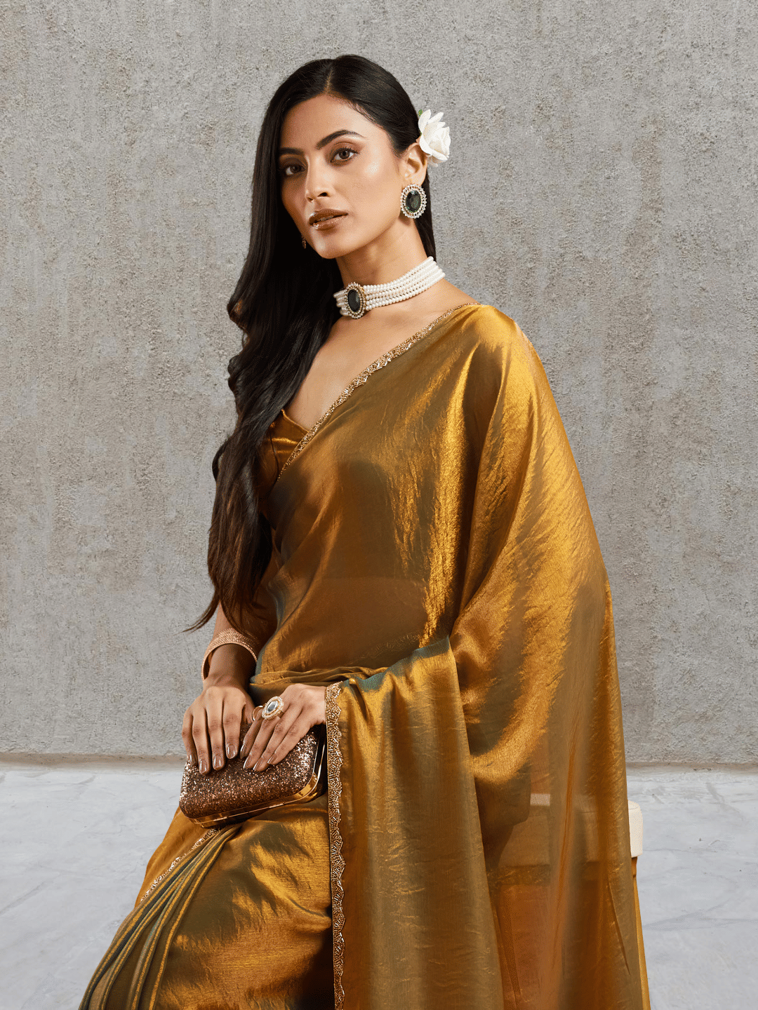     			Indy Bliss Rayon Solid Chanderi saree With Unstitched Blouse Piece ( Gold )