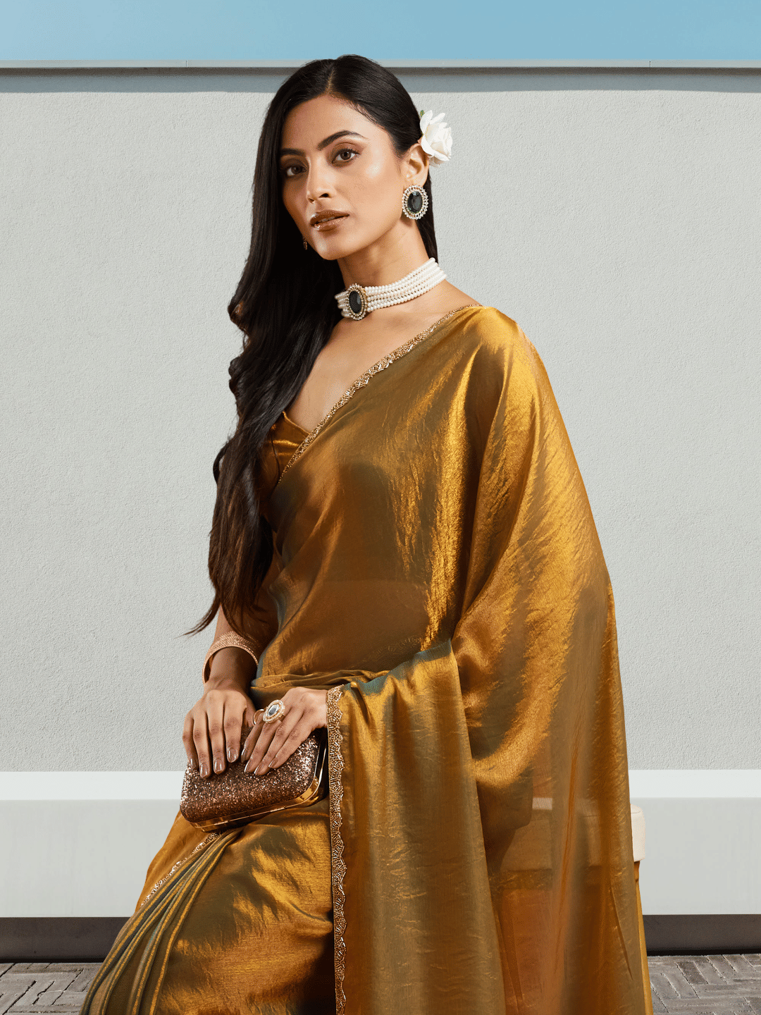     			Indy Bliss Tissue Solid Regular Saree With Unstitched Blouse Piece ( Gold )