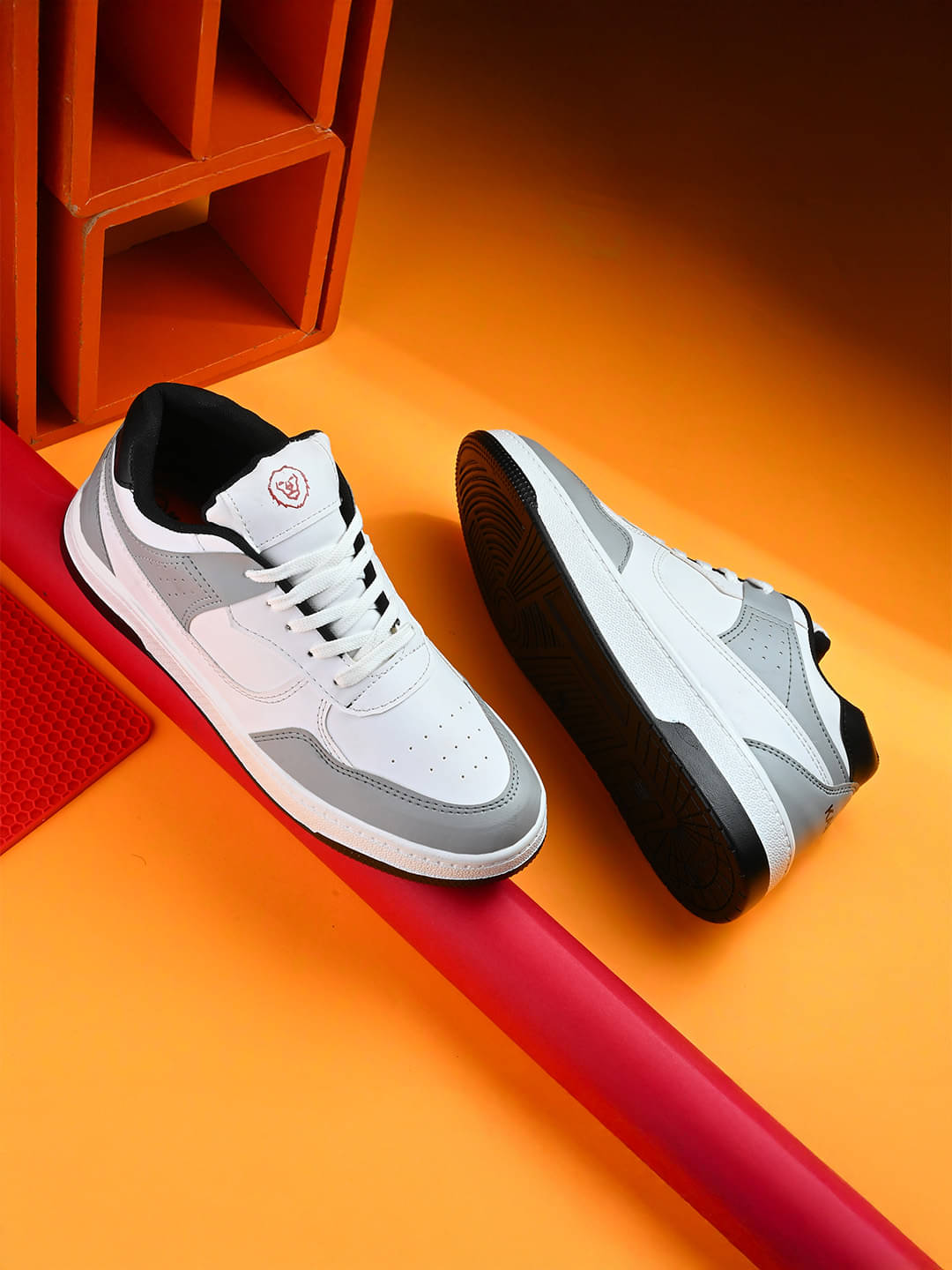     			Kastava Preium Everyday Egde White Men's Sneakers