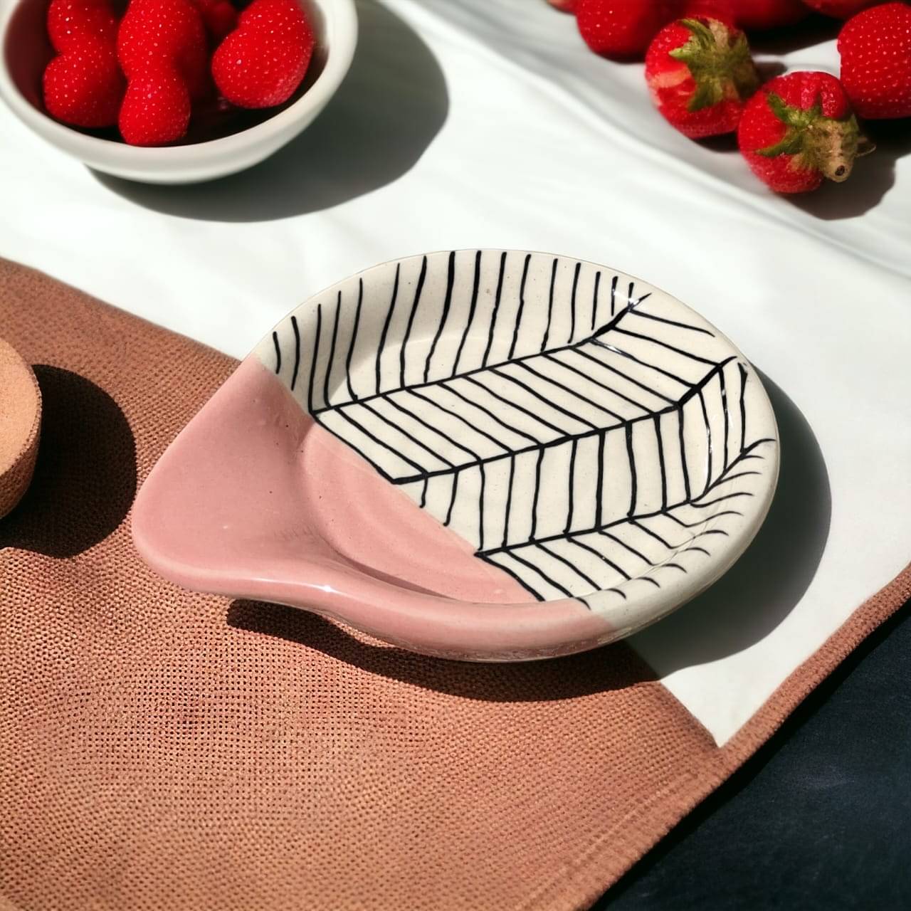     			Malaikah Ceramic Printed Cutlery Holder Pink ( Pack of 1 )