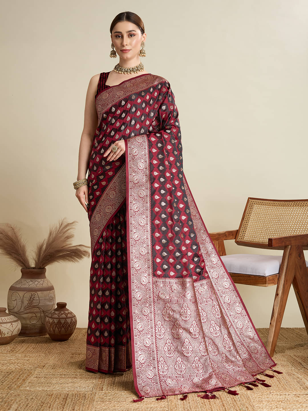     			PANZORA Cotton Woven Regular Saree Without Blouse Piece ( Red )