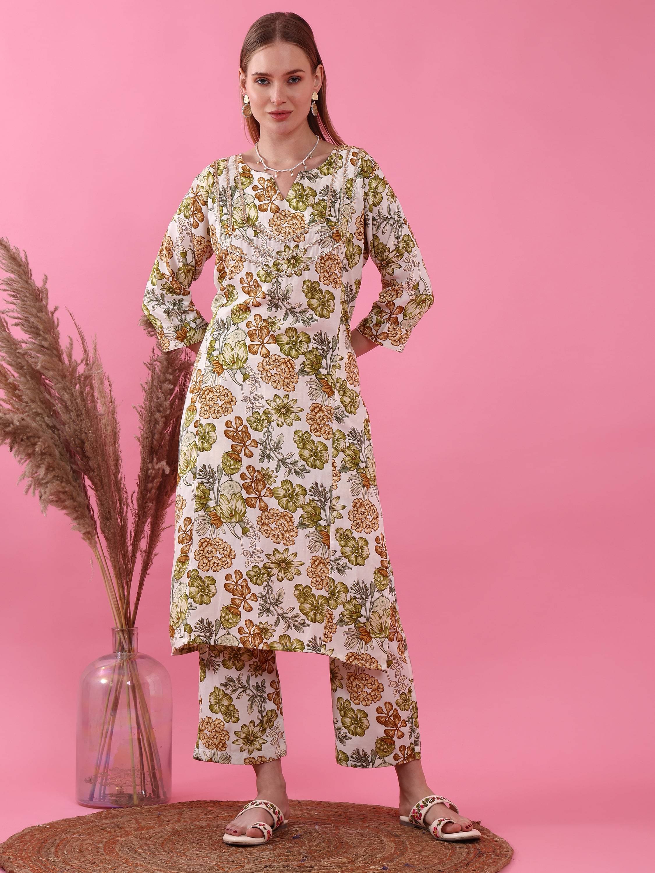     			Sheetal associates Women Cotton Blend Printed Straight Kurti With Pants ( Beige )