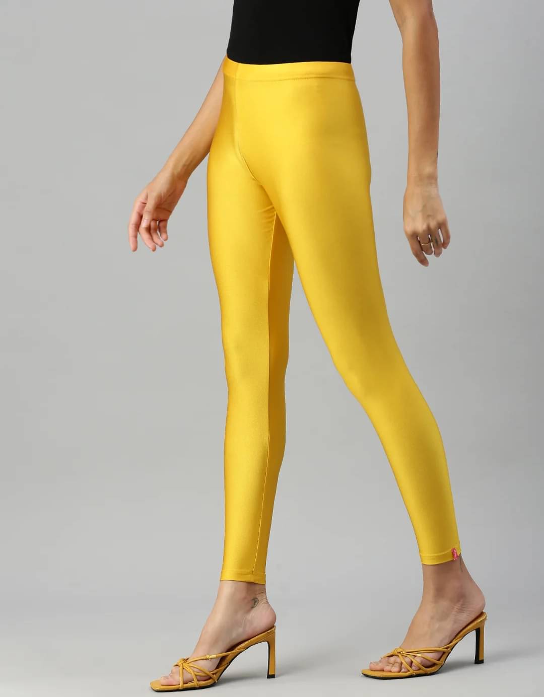     			ULTIMATE SHOPPING NETWORK Pack of 1 Lycra Women Legging ( Yellow )