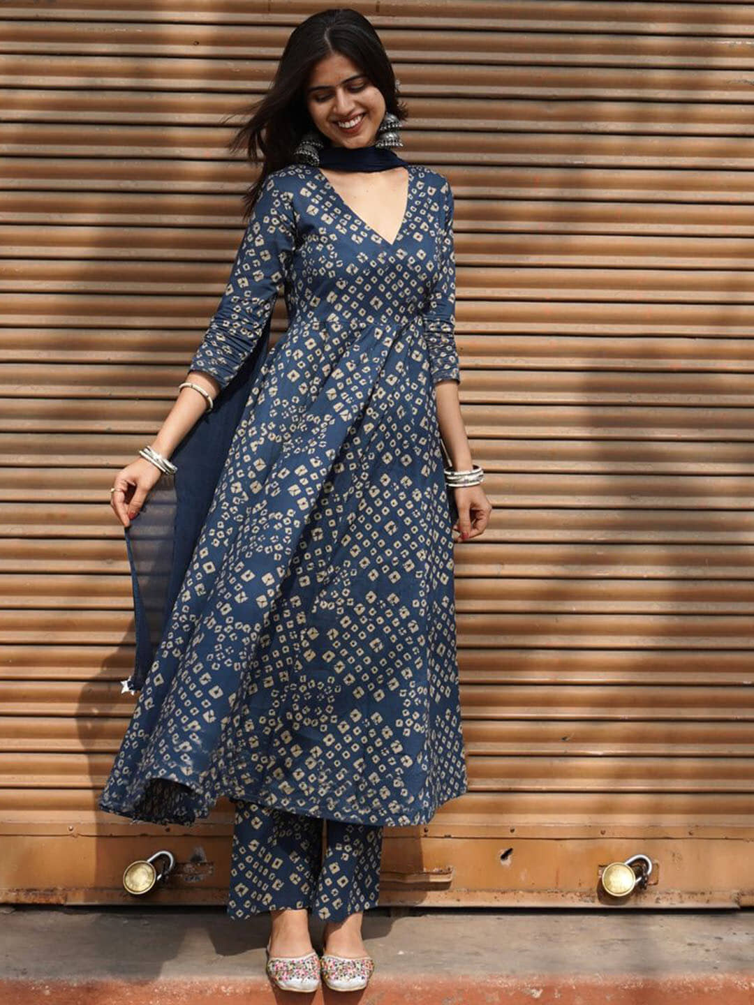YAGNIK FASHION Women Rayon Self Design Anarkali Kurti With Pants ( Blue )