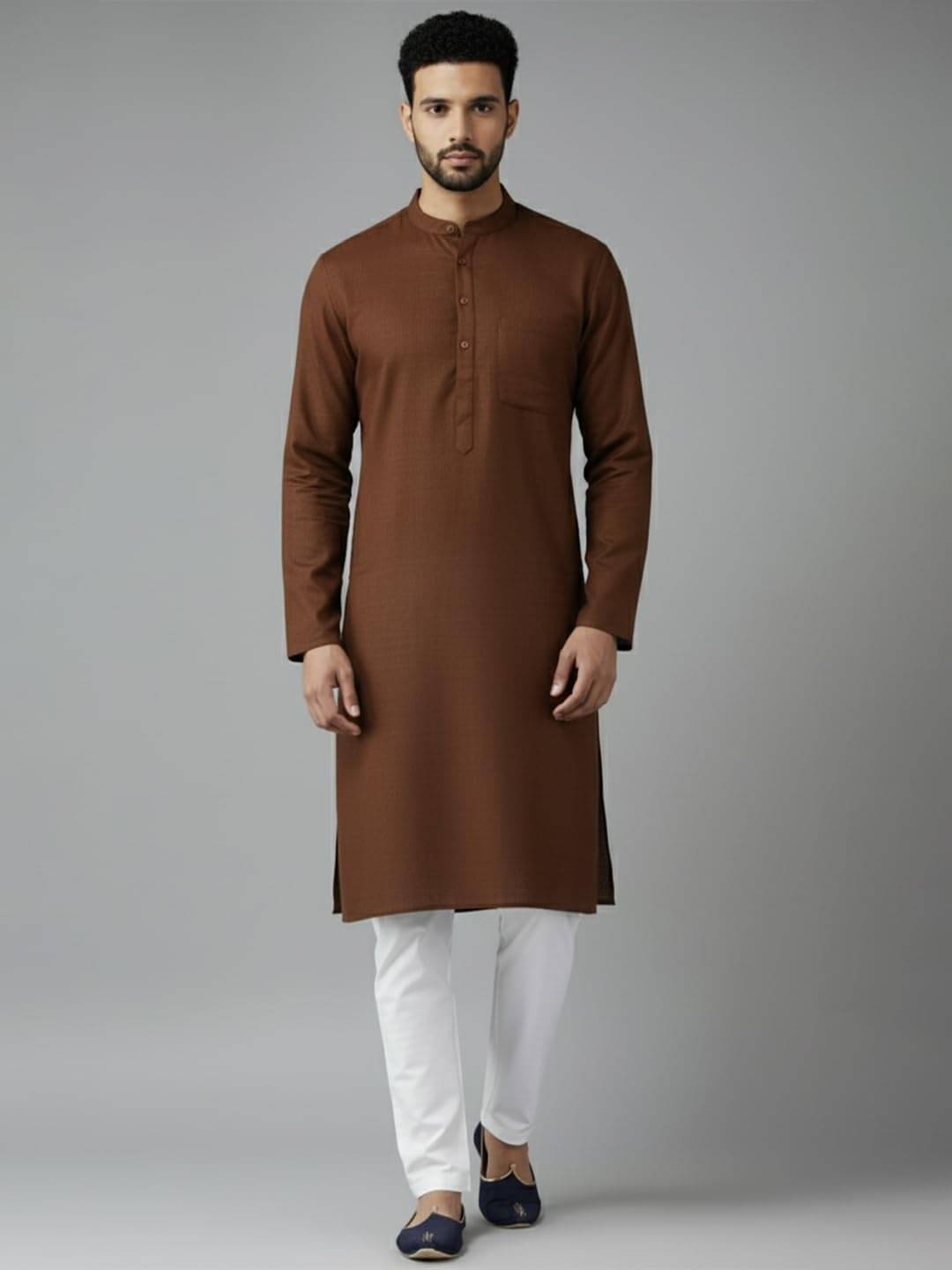     			Yugnik Brown Cotton Blend Men's Regular Kurta ( Pack of 1 )
