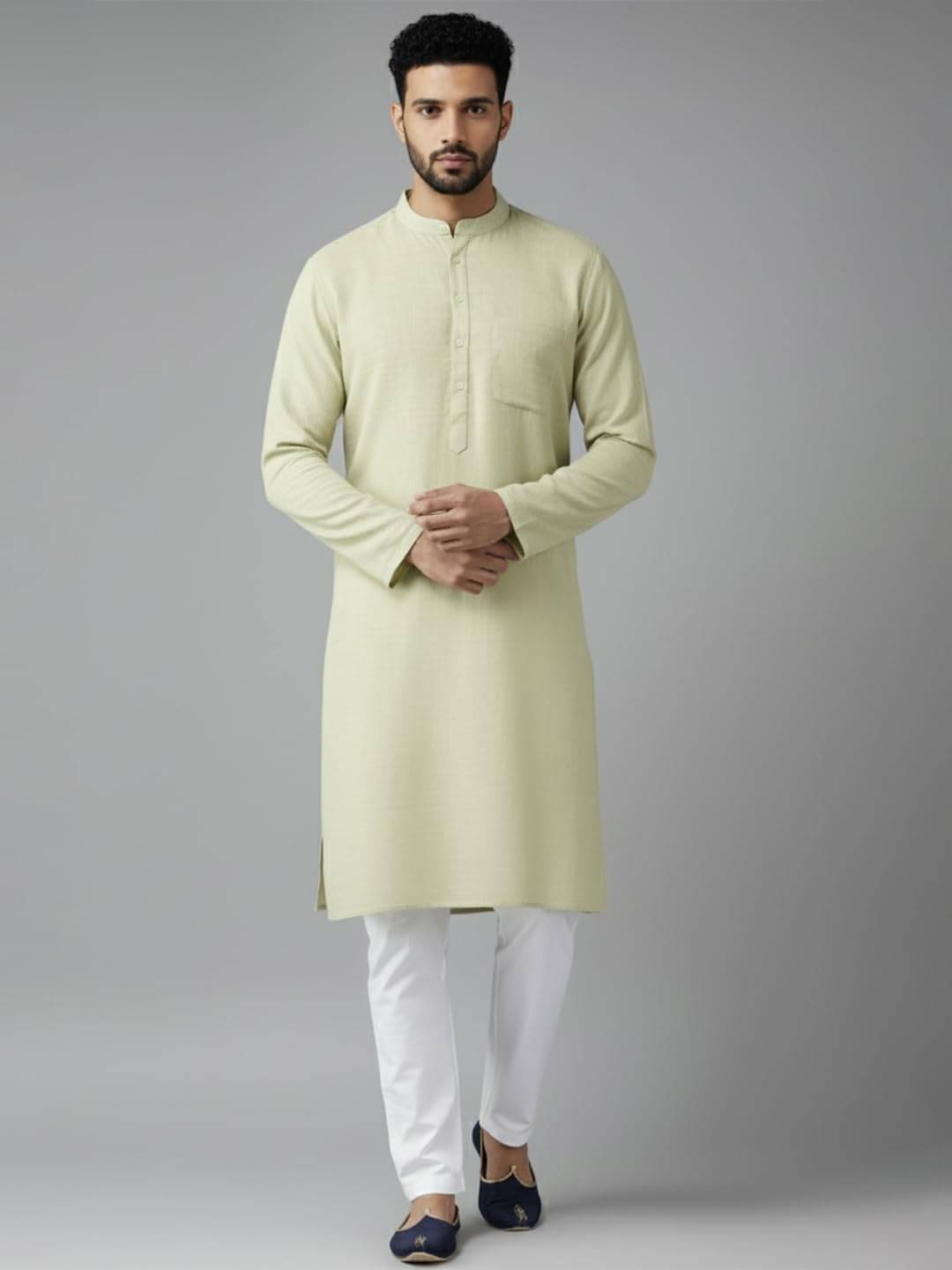     			Yugnik Olive Green Cotton Blend Men's Regular Kurta ( Pack of 1 )