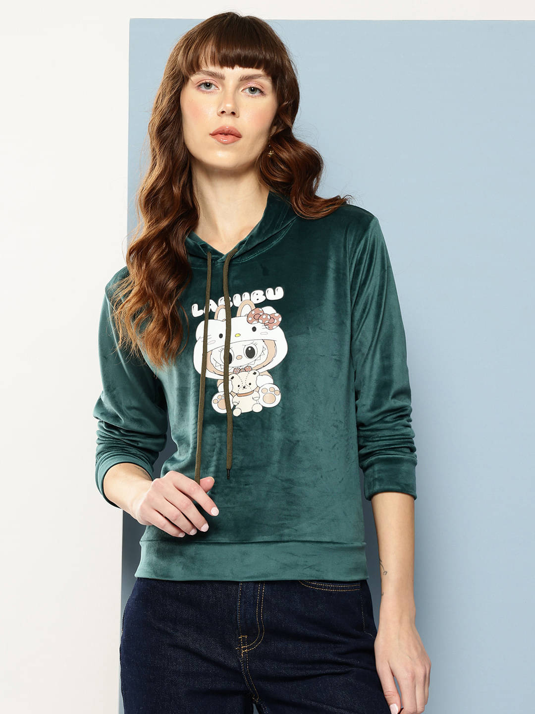 Aarika Women Velvet Hooded Sweatshirt For Light Winters ( Green ) Aarika Women Velvet Hooded Sweatshirt For Light Winters ( Green )