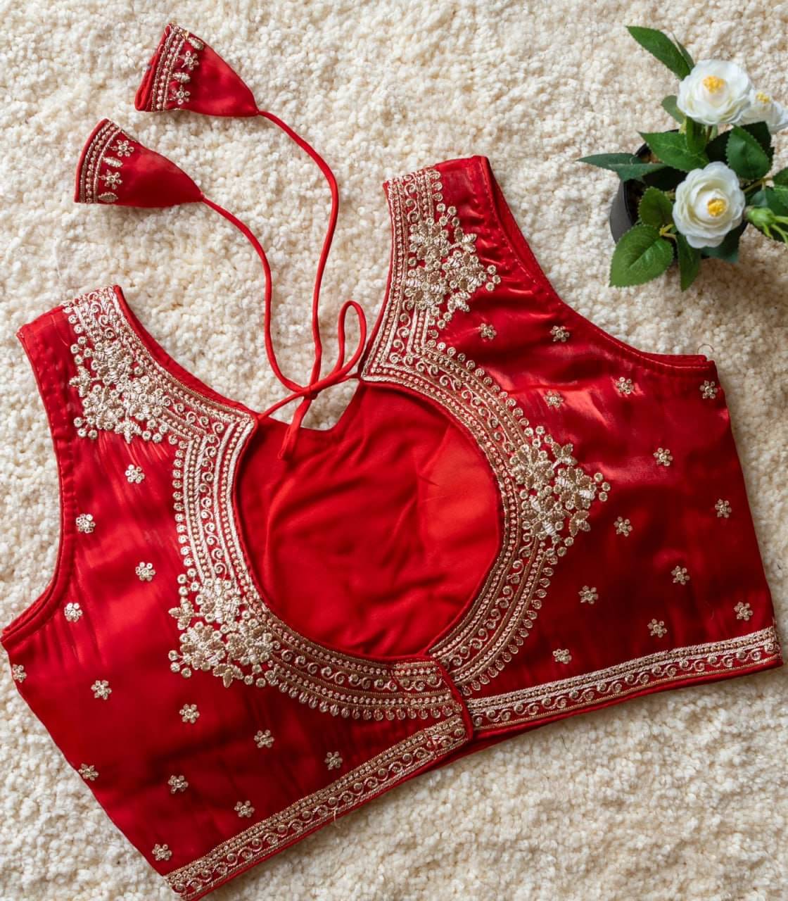     			Bigbest Feb Art Silk Readymade with Pad V-Neck Women's Blouse ( Red )