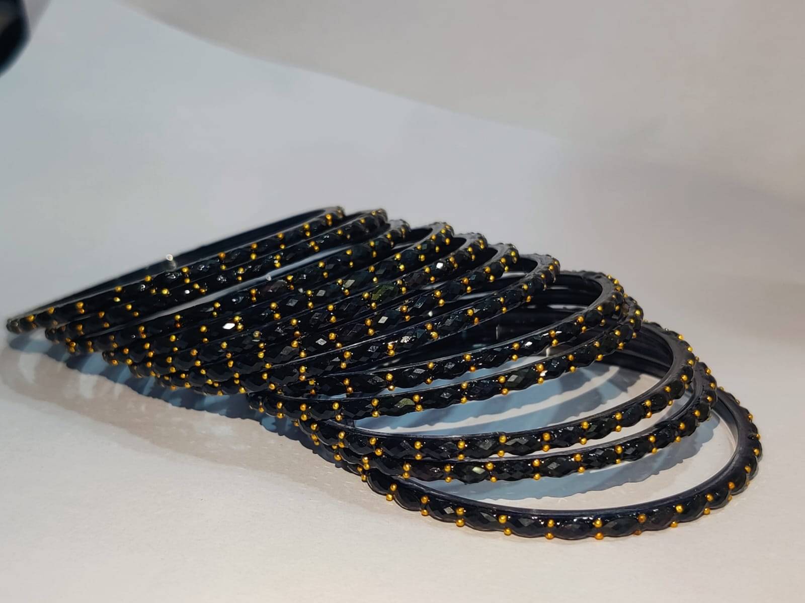     			Divine Glass Black Bangle Set ( Pack of 12 )