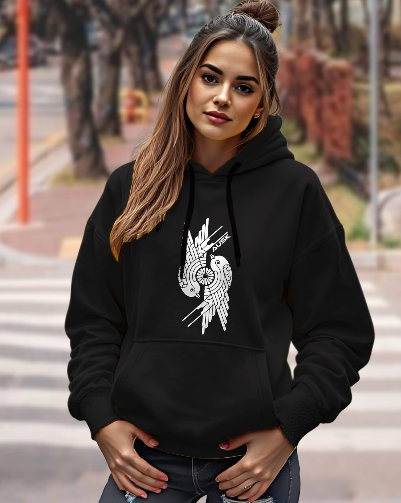     			ENITOR Women Fleece Hooded Sweatshirt For Light Winters ( Black )