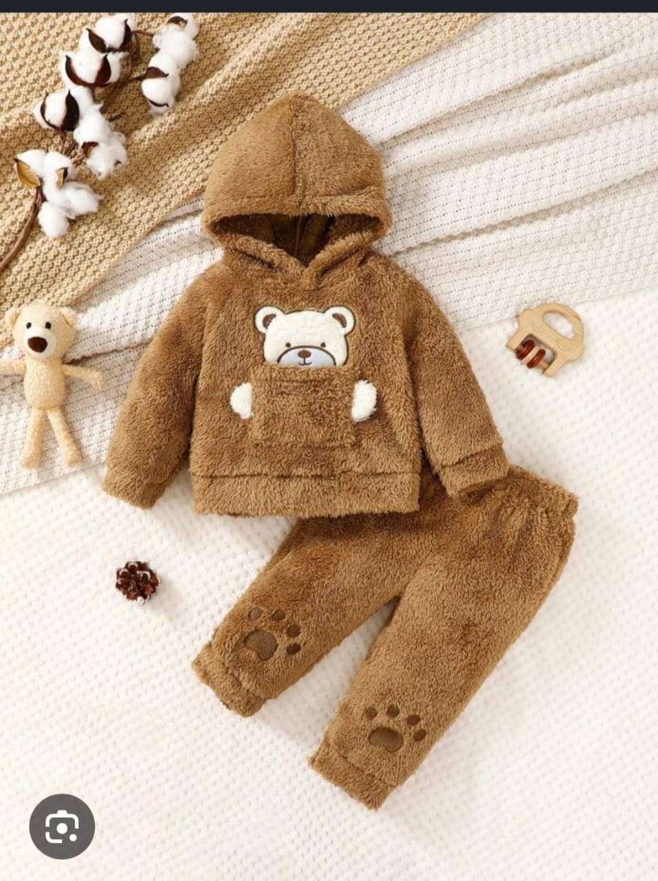     			Generic Pack of 1 Girls Woollen Sweartshirt & Trackpants ( Brown )