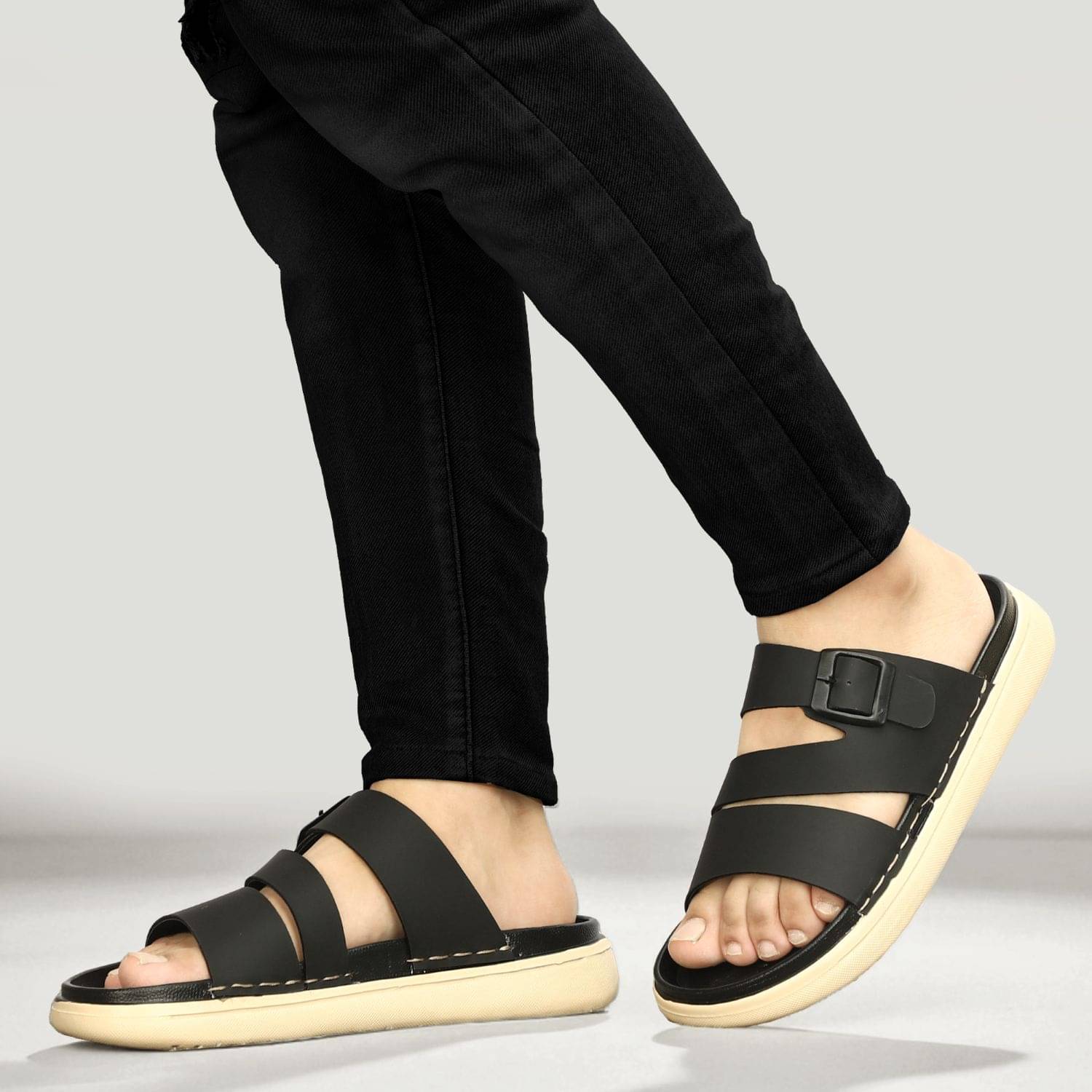     			ROBBIE JONES - Black Men's Sandals