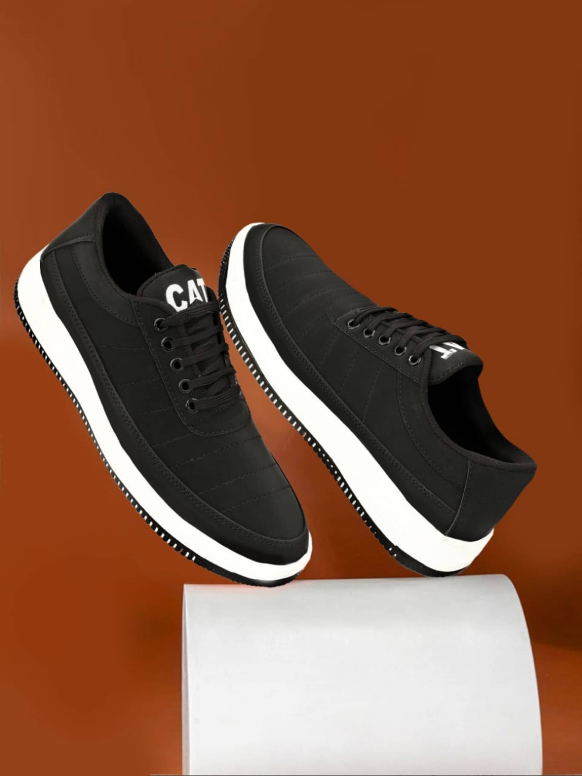     			RVSFootwear Sports shoes Black Training Shoes