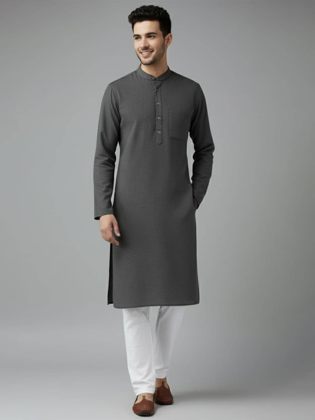     			Yugnik Dark grey Cotton Blend Men's Regular Kurta ( Pack of 1 )