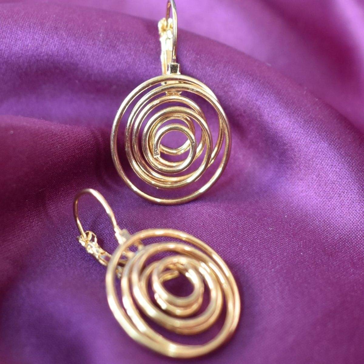     			ARTISAN AMOUR BOUTIQUE Golden Hoops Earrings ( Pack of 1 )