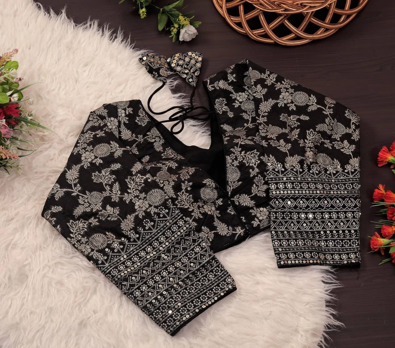 Bigbest Feb Jacquard Readymade with Pad V-Neck Women's Blouse ( Black )     			Bigbest Feb Jacquard Readymade with Pad V-Neck Women's Blouse ( Black )
