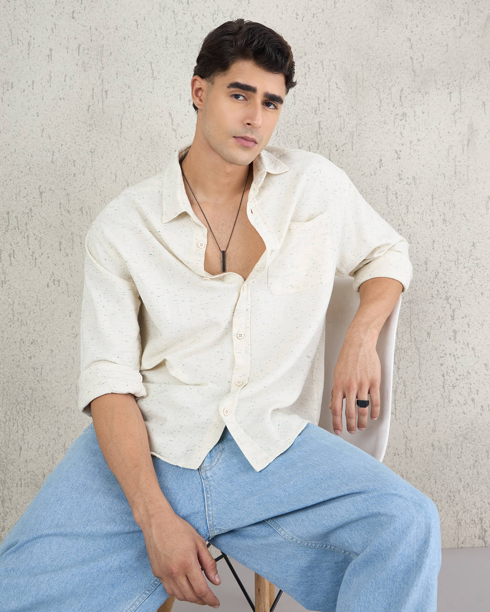     			Chimpaaanzee Cotton Blend Oversized Fit Self Design Full Sleeves Men's Casual Shirt - Off-White ( Pack of 1 )