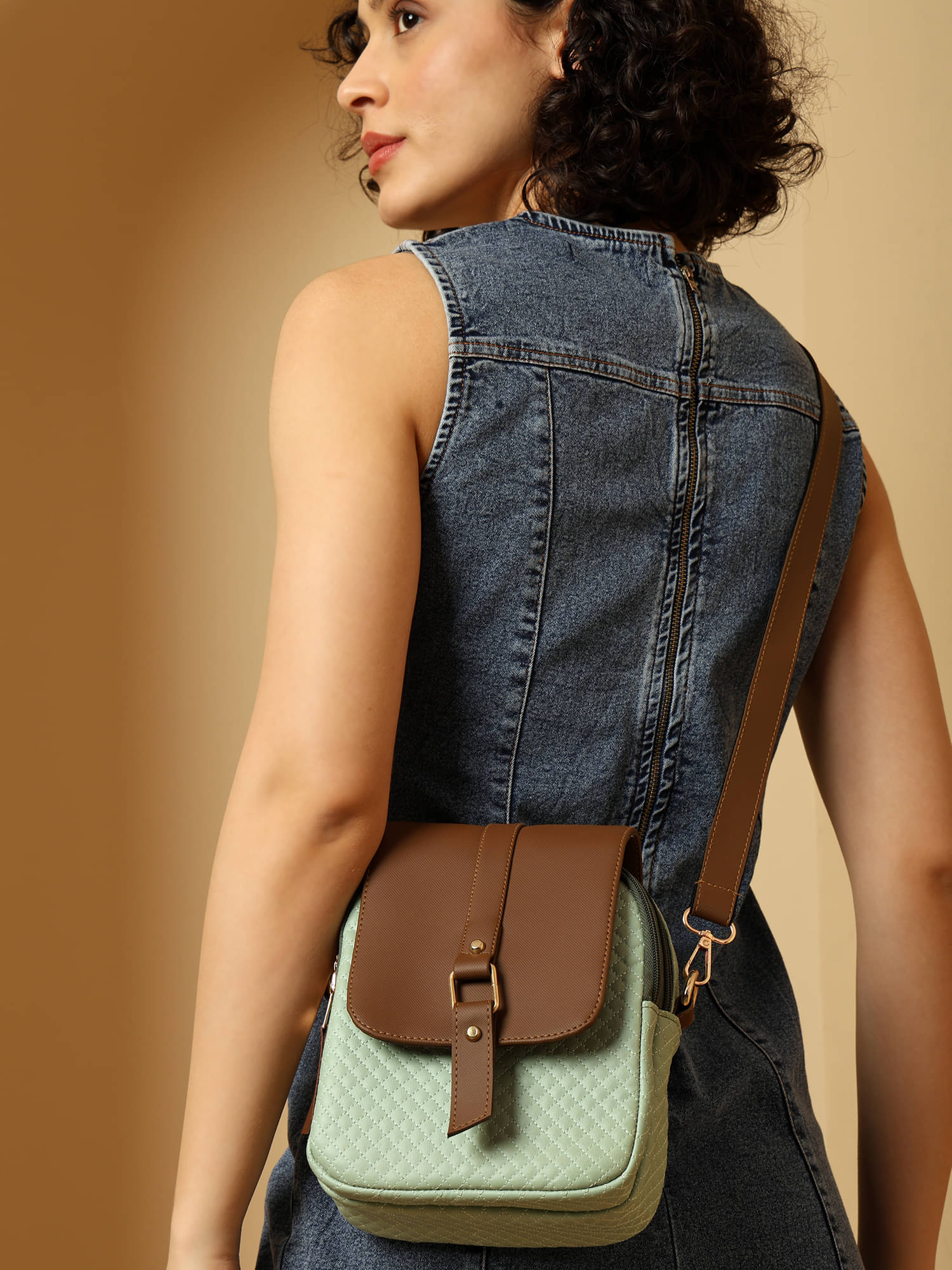     			ENSAC Sling Bag Rexin Set of 1 ( Green )