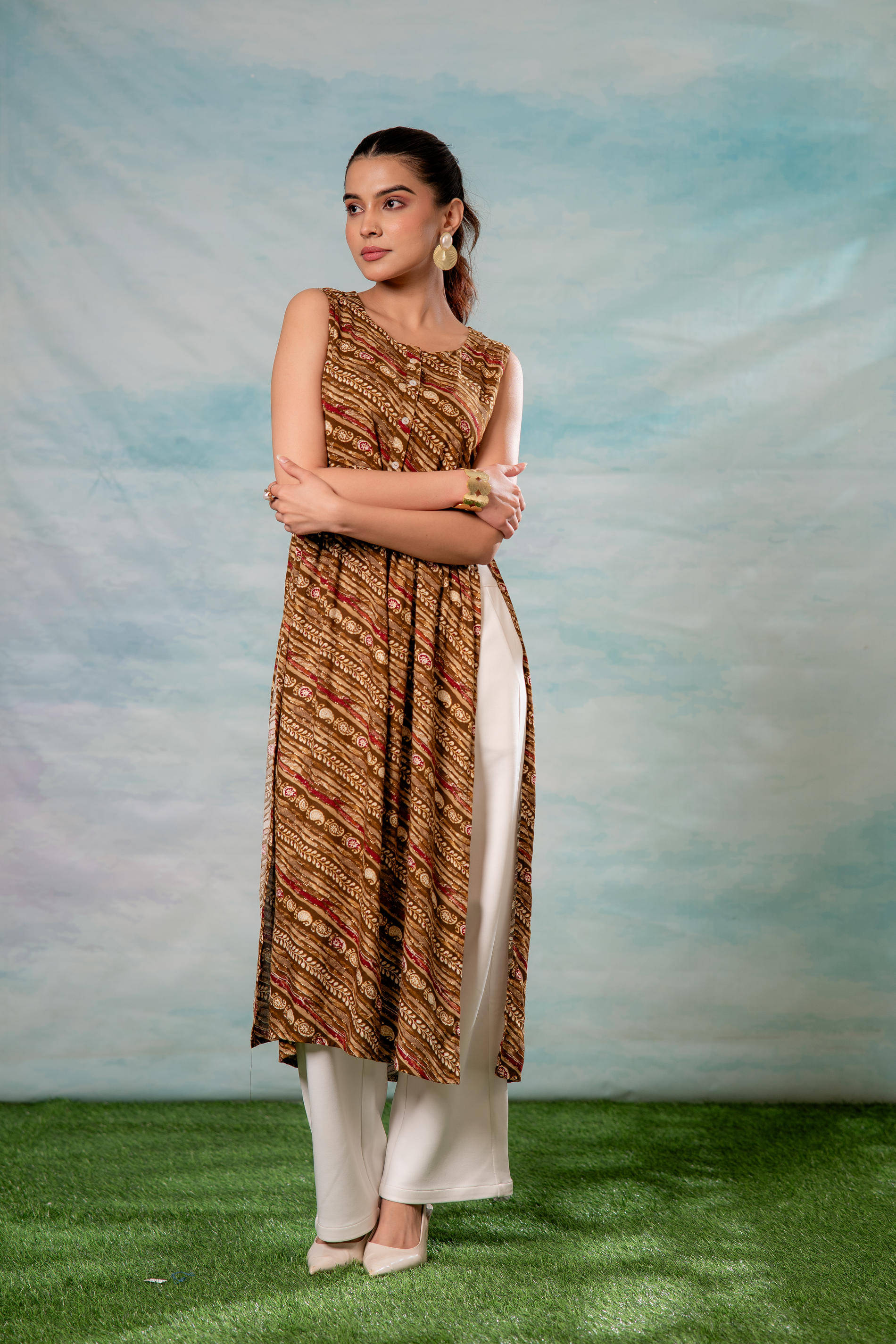     			Juniper Women Viscose Printed Straight Kurti ( Brown )