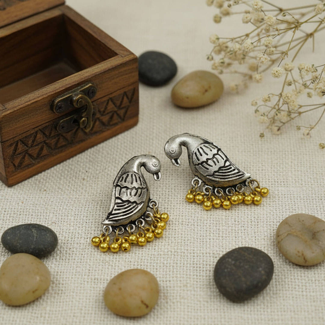    			Nooraa Silver Drop Earrings ( Pack of 1 )