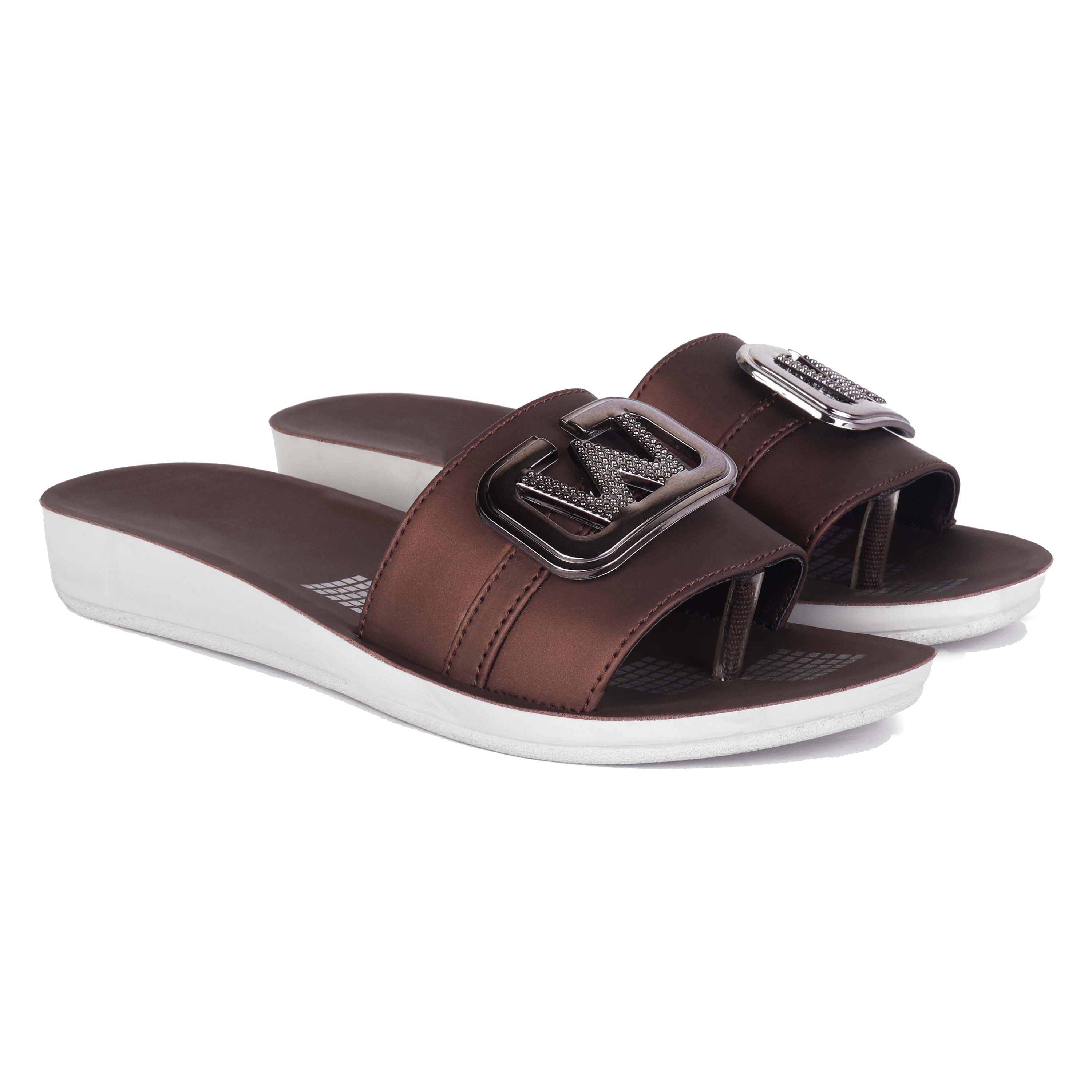     			PENNEN Brown Women's Slipper