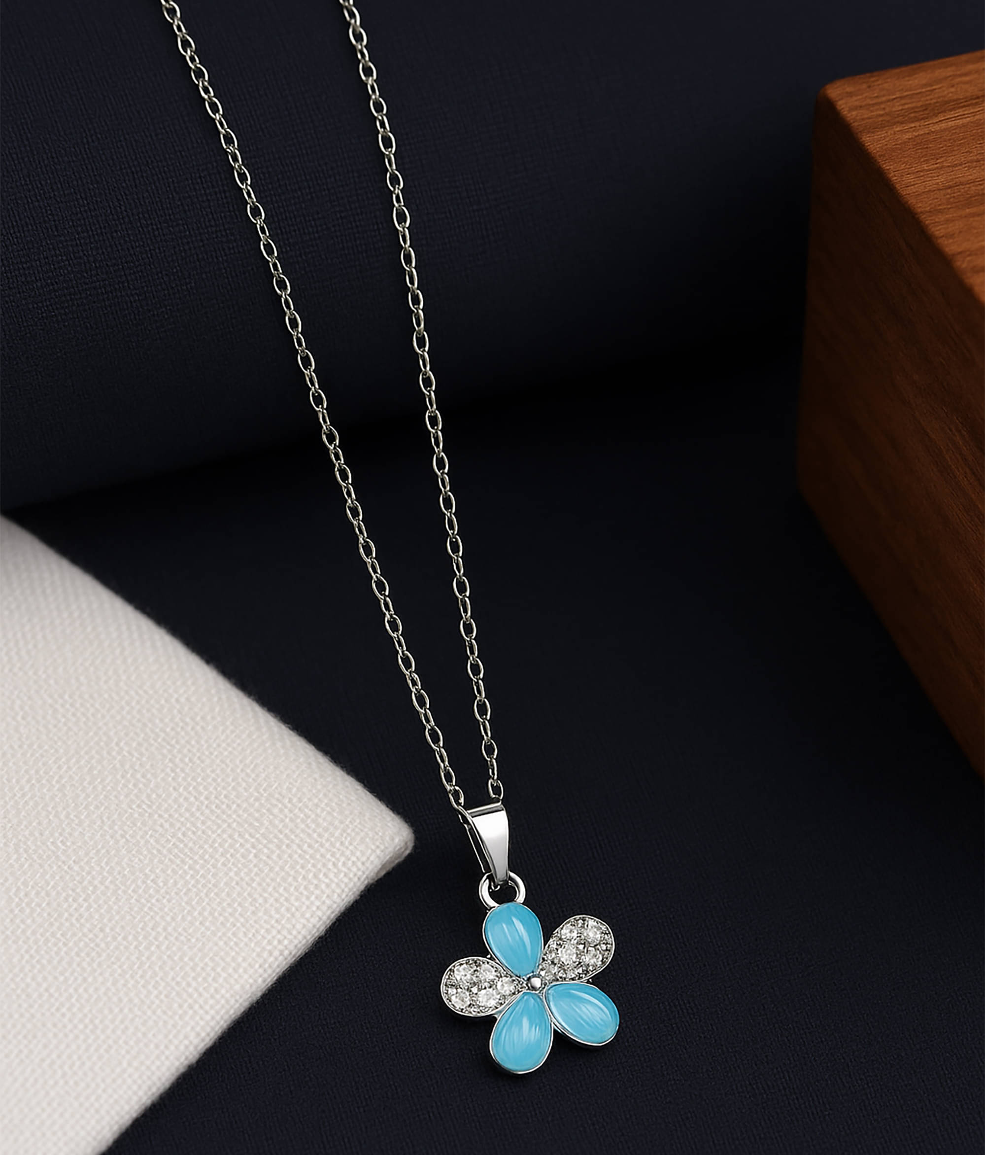     			SHANKHRAJ MA LL Blue Pendant ( Pack of 1 )