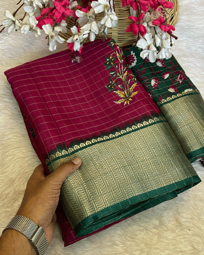     			VAANISRI Cotton Printed Regular Saree With Unstitched Blouse Piece ( Purple )