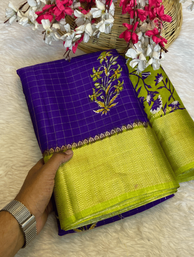 VAANISRI Cotton Printed Regular Saree With Unstitched Blouse Piece ( Lavender ) VAANISRI Cotton Printed Regular Saree With Unstitched Blouse Piece ( Lavender )