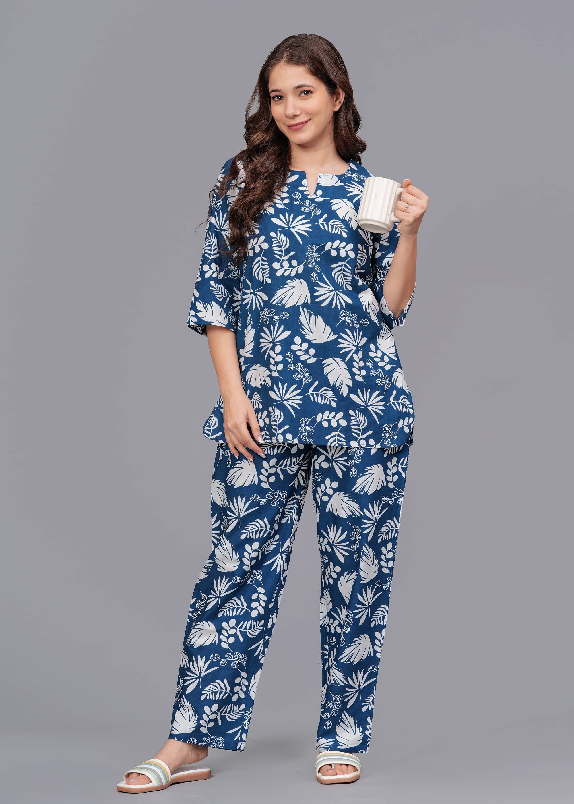     			mahruchi textile Cotton Printed Women Kurti with Pyjama ( Blue )