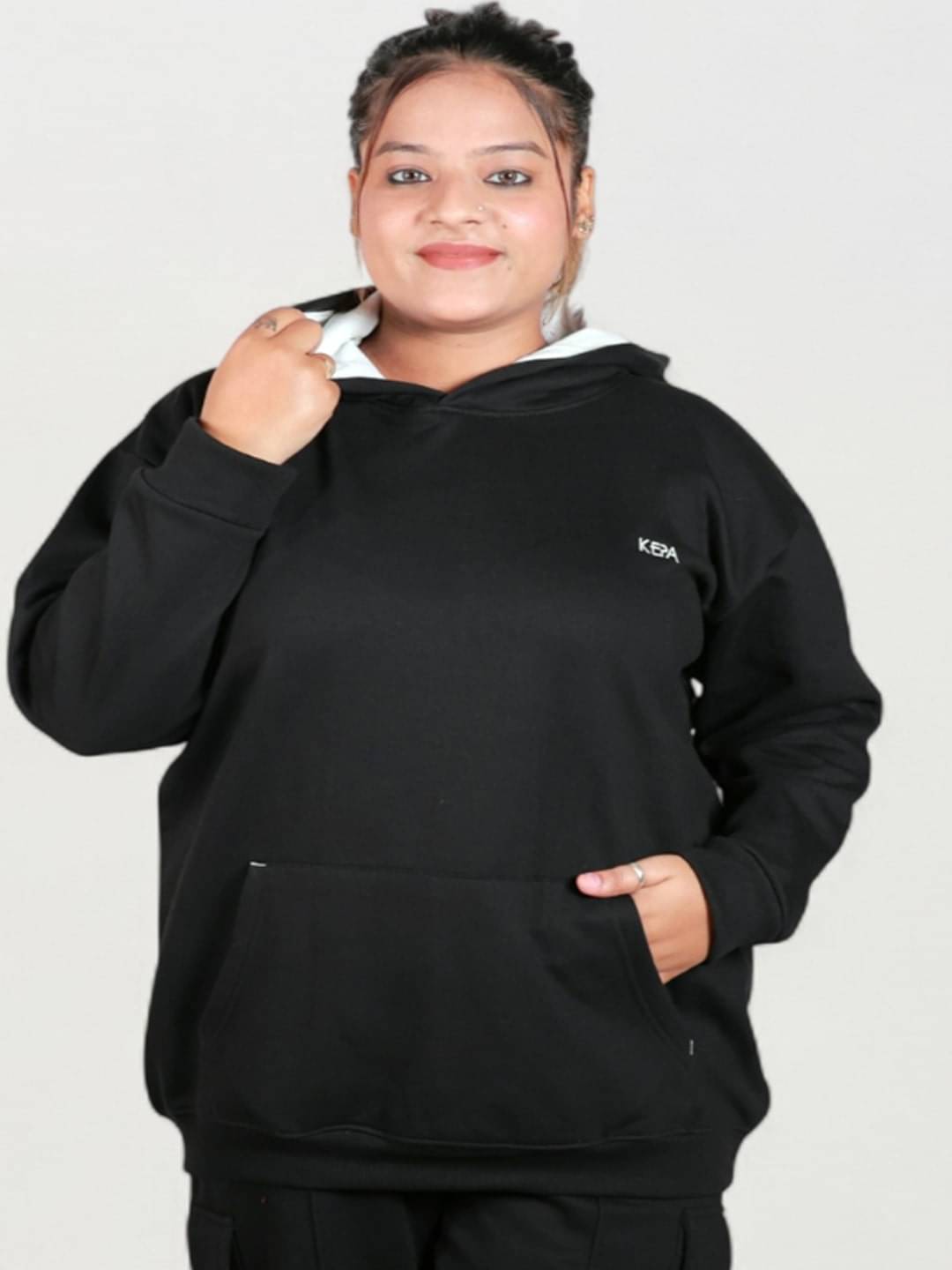    			Kepa Women Solid Sweatshirt With Trousers Co-Ord Set ( Black )