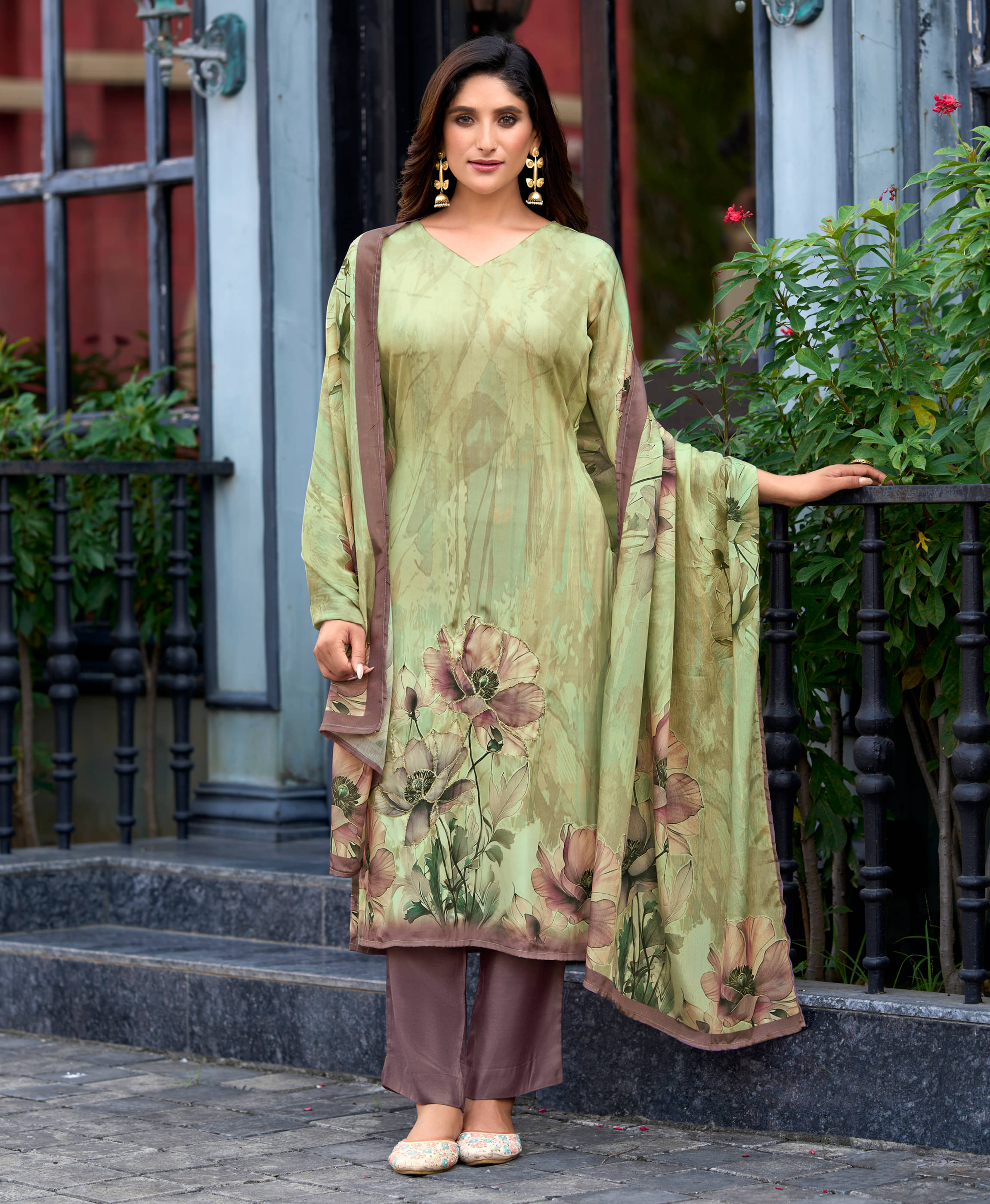 MOJILAA Women Crepe Printed Straight Kurti With Pants ( Green )     			MOJILAA Women Crepe Printed Straight Kurti With Pants ( Green )