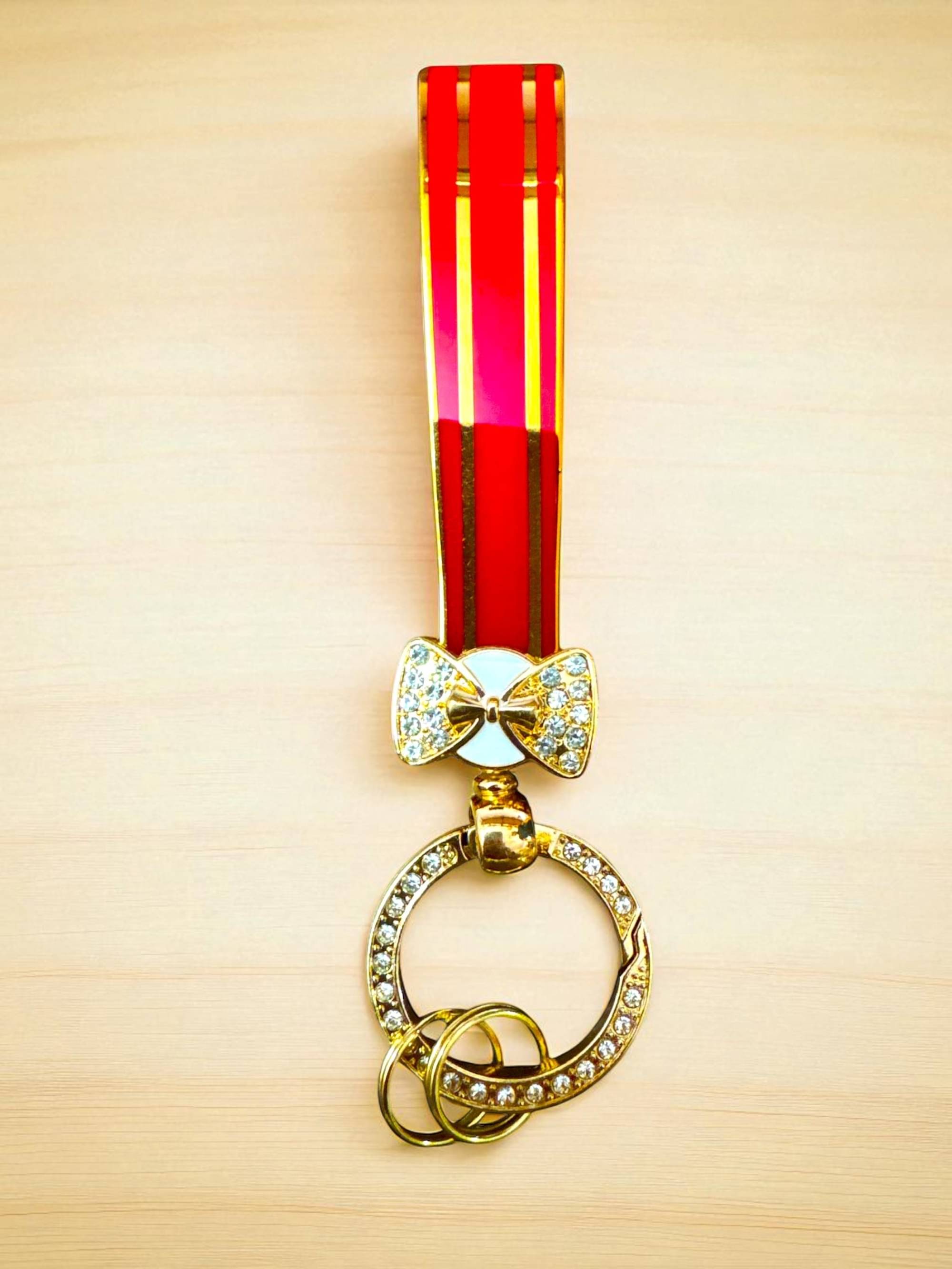     			WinKey Red Men's Regular Keychain ( Pack of 1 )