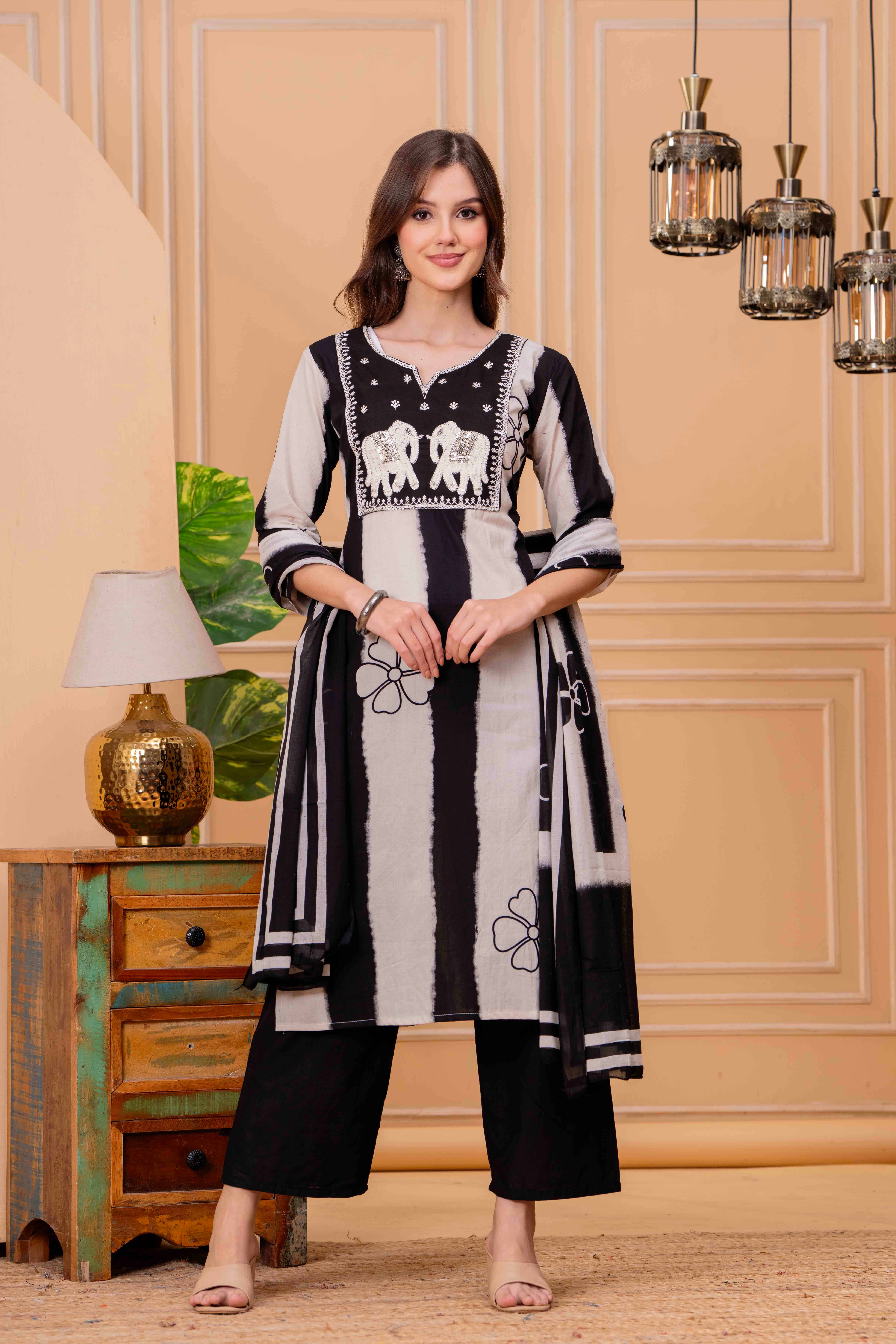 Jyoti Women Cotton Blend Self Design Straight Kurti With Pants ( Black ) Jyoti Women Cotton Blend Self Design Straight Kurti With Pants ( Black )