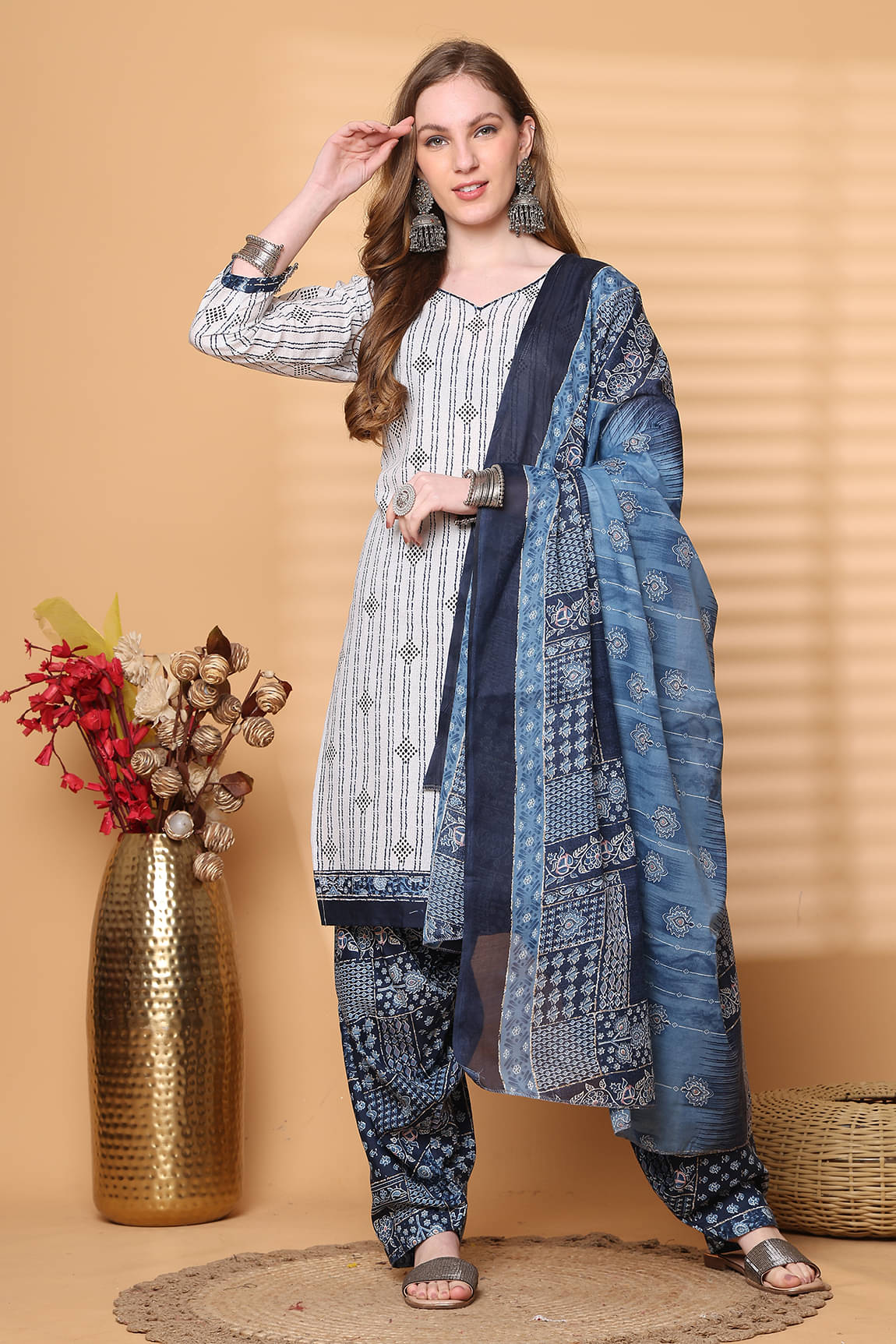 Rajnandini Women Cotton Blend Printed Straight Kurti With Patiala Salwar ( White ) Rajnandini Women Cotton Blend Printed Straight Kurti With Patiala Salwar ( White )