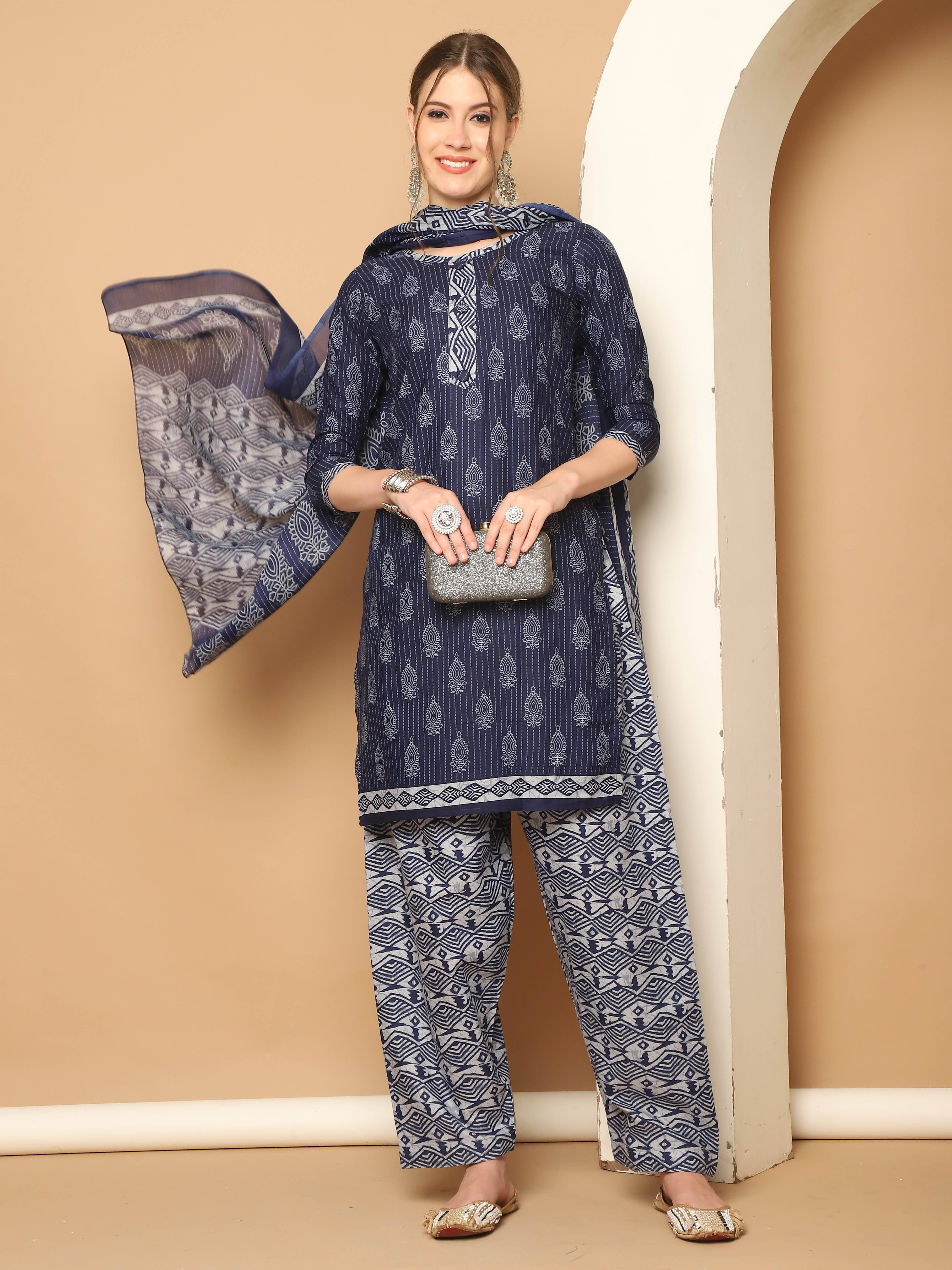     			Wonder Weaves Women Cotton Blend Printed Straight Kurti With Patiala Salwar ( Navy Blue )