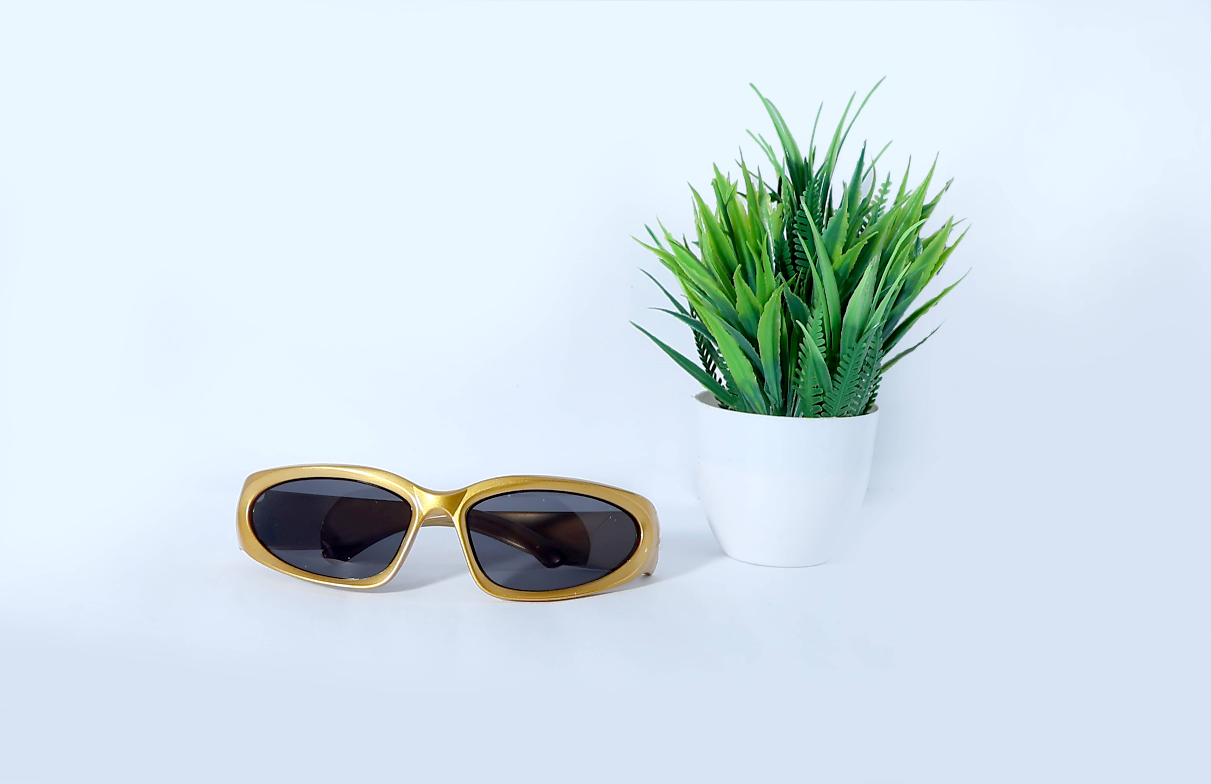     			AMAZEA Tan Wrap Around Sunglasses ( Pack of 1 )