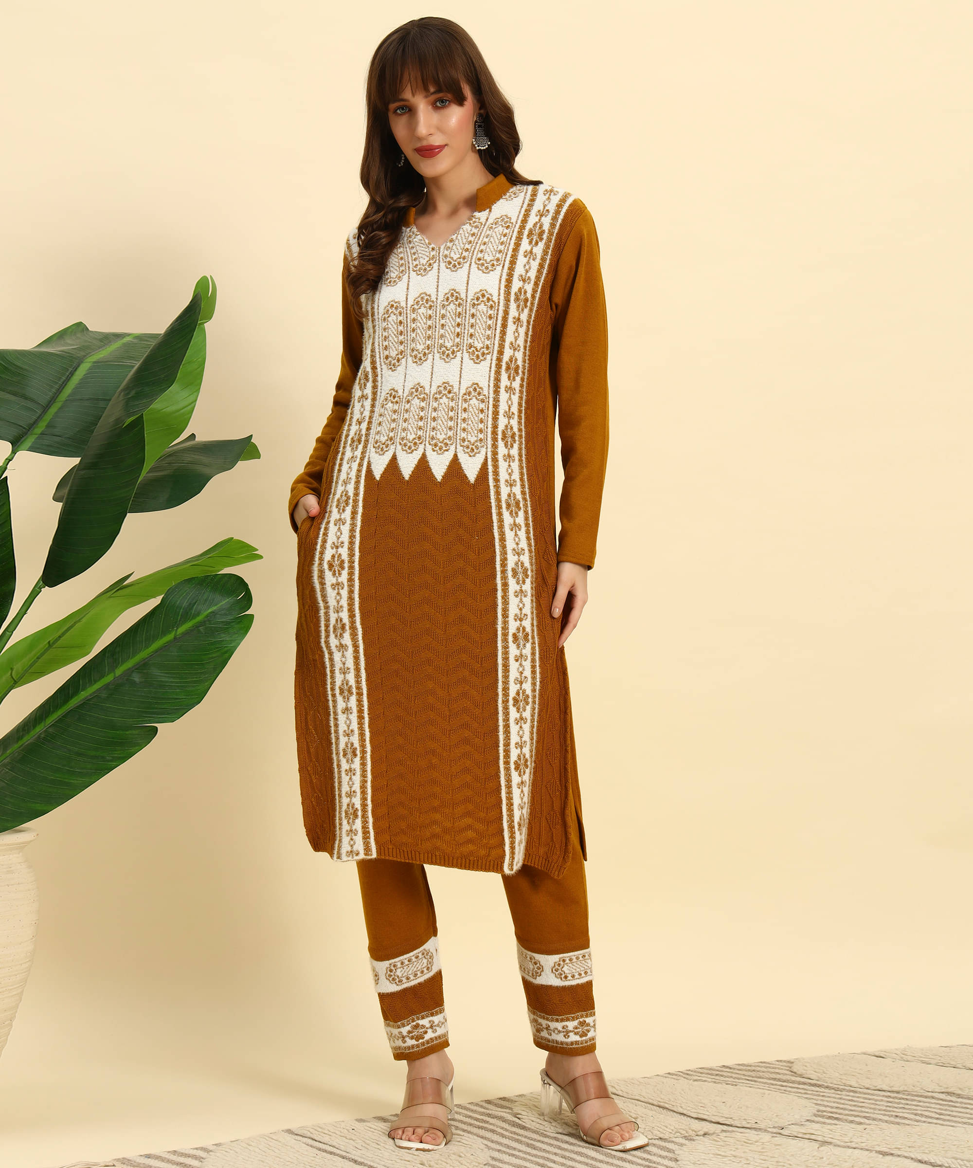     			Canblar Women Woollen Striped Straight Kurti With Palazzo ( Brown )