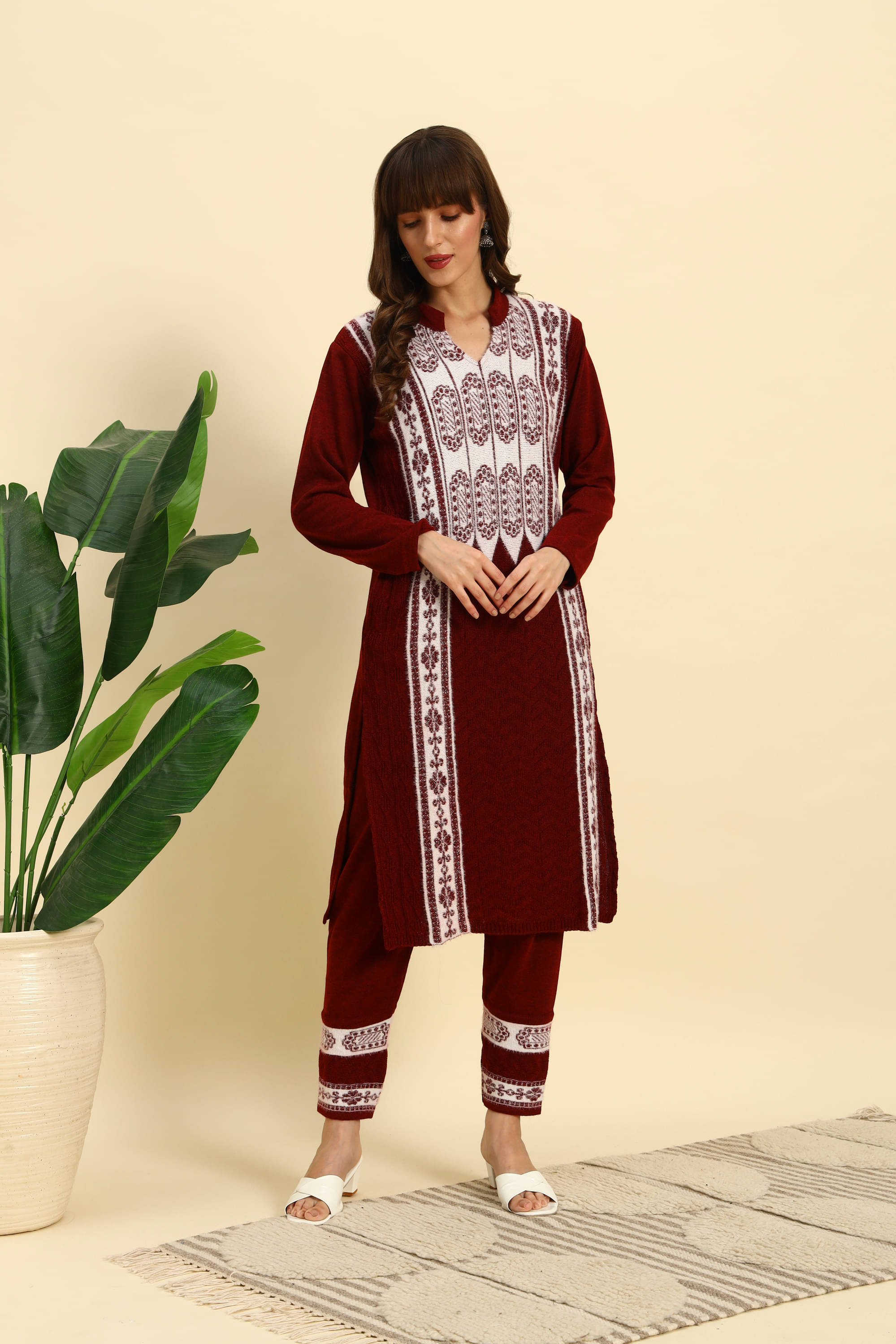     			Canblar Women Woollen Striped Straight Kurti With Palazzo ( Maroon )
