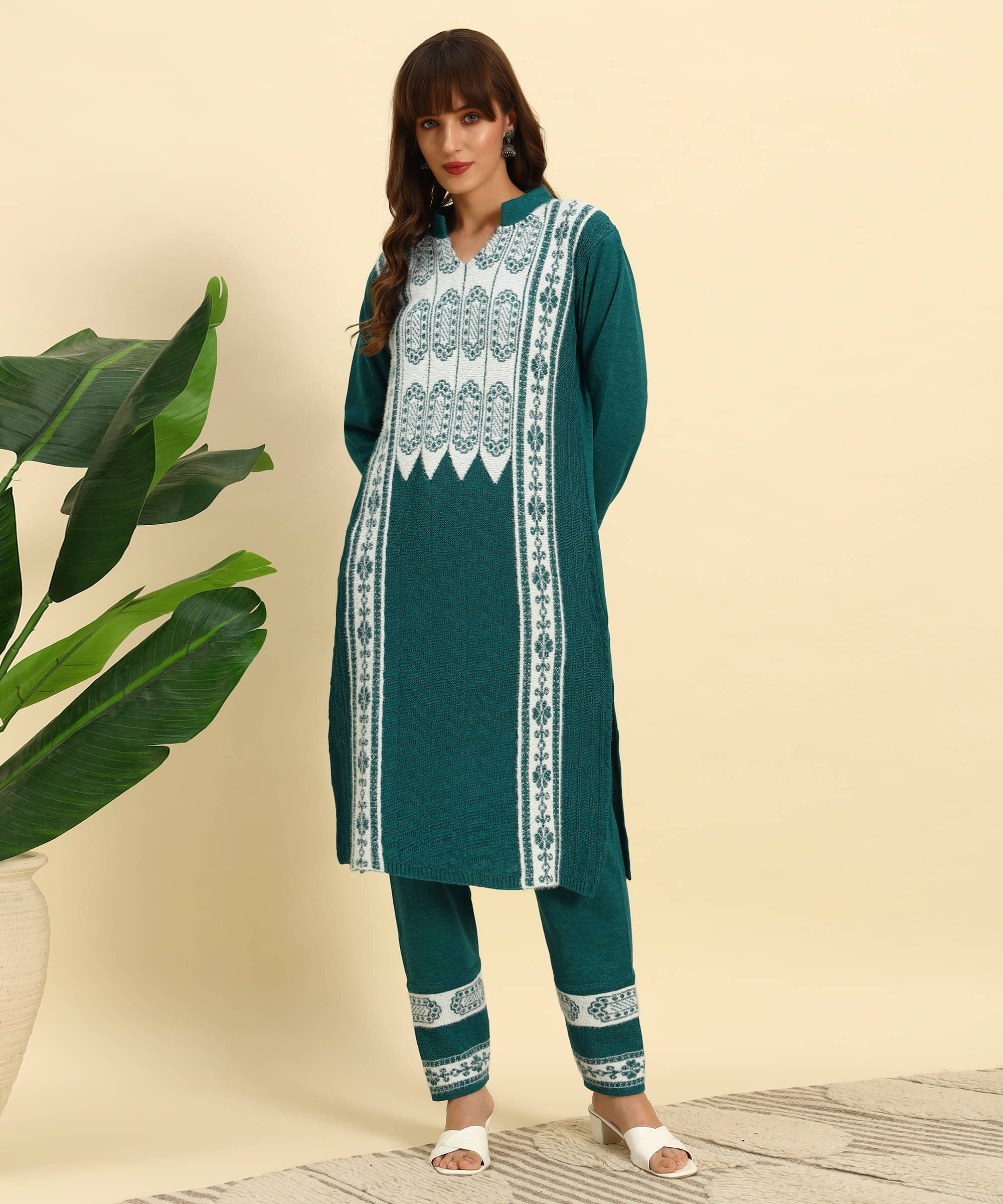     			Canblar Women Woollen Striped Straight Kurti With Palazzo ( Multicoloured )