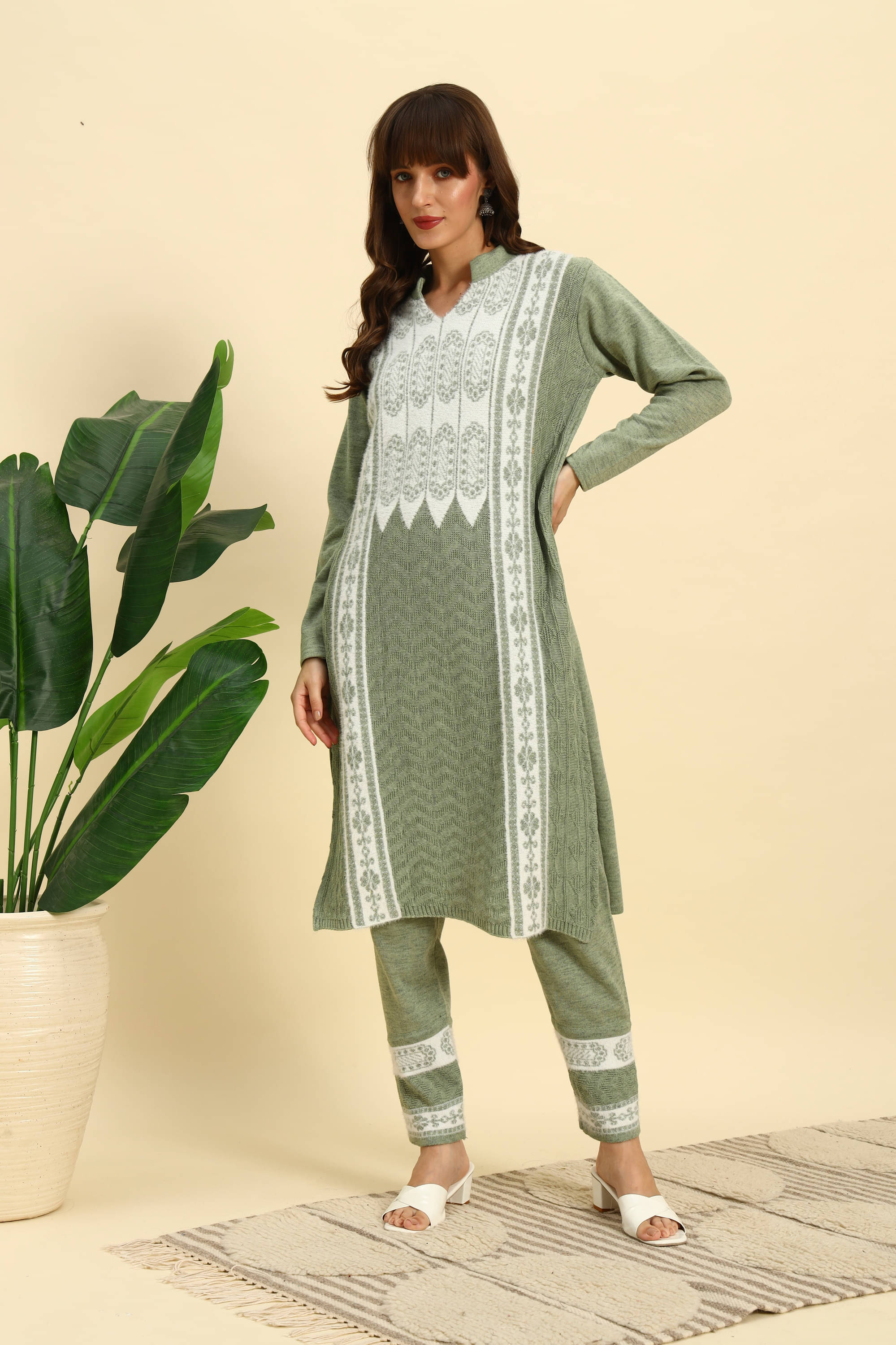 Canblar Women Woollen Striped Straight Kurti With Palazzo ( Green ) Canblar Women Woollen Striped Straight Kurti With Palazzo ( Green )