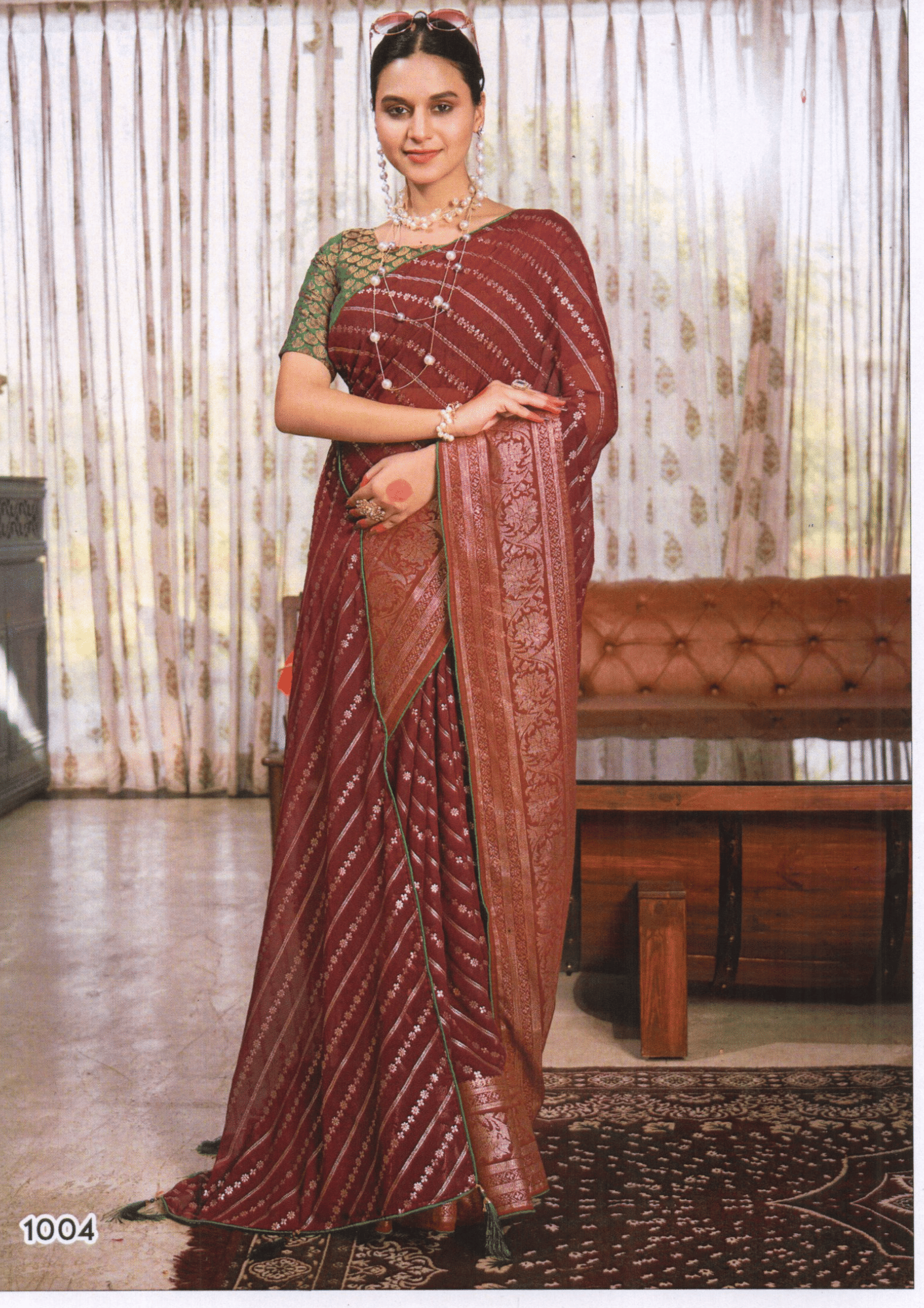     			GENERIC AAHI Art Silk Woven Banarasi saree With Unstitched Blouse Piece ( Maroon )