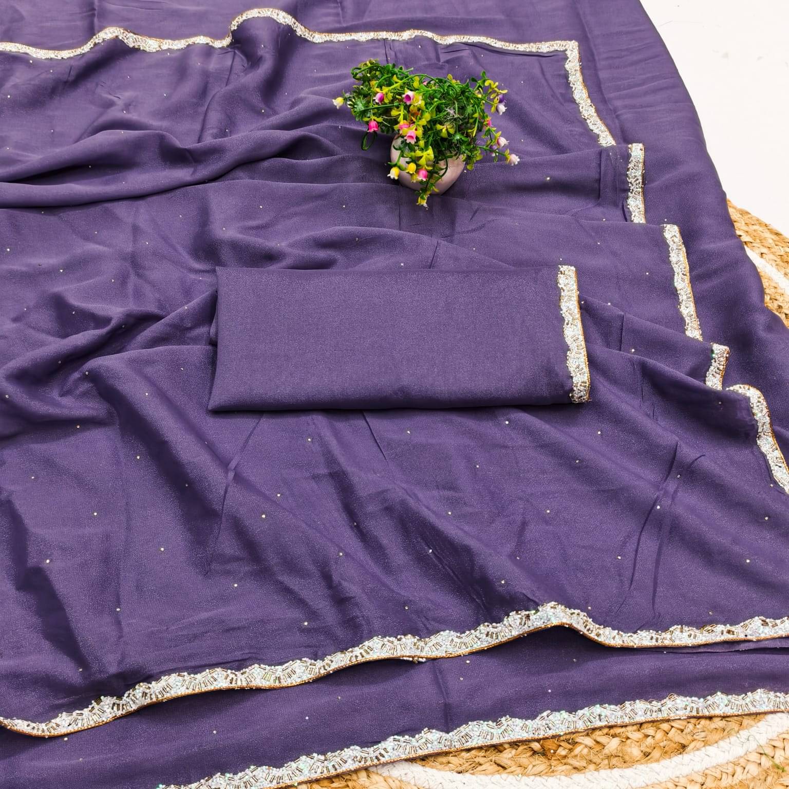     			Madhav Art Georgette Solid Regular Saree With Unstitched Blouse Piece ( Lavender )