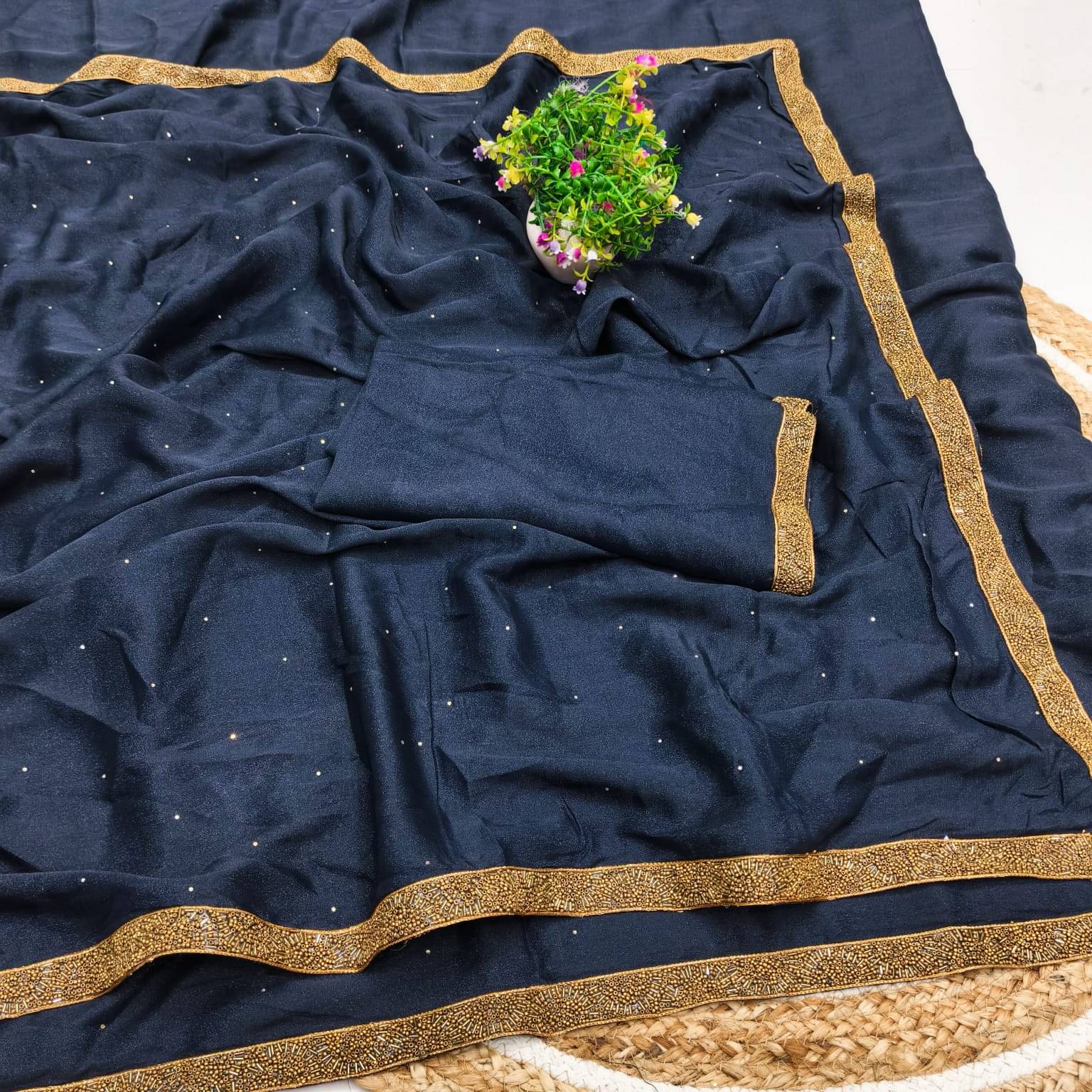     			Madhav Art Georgette Solid Regular Saree With Unstitched Blouse Piece ( Blue )