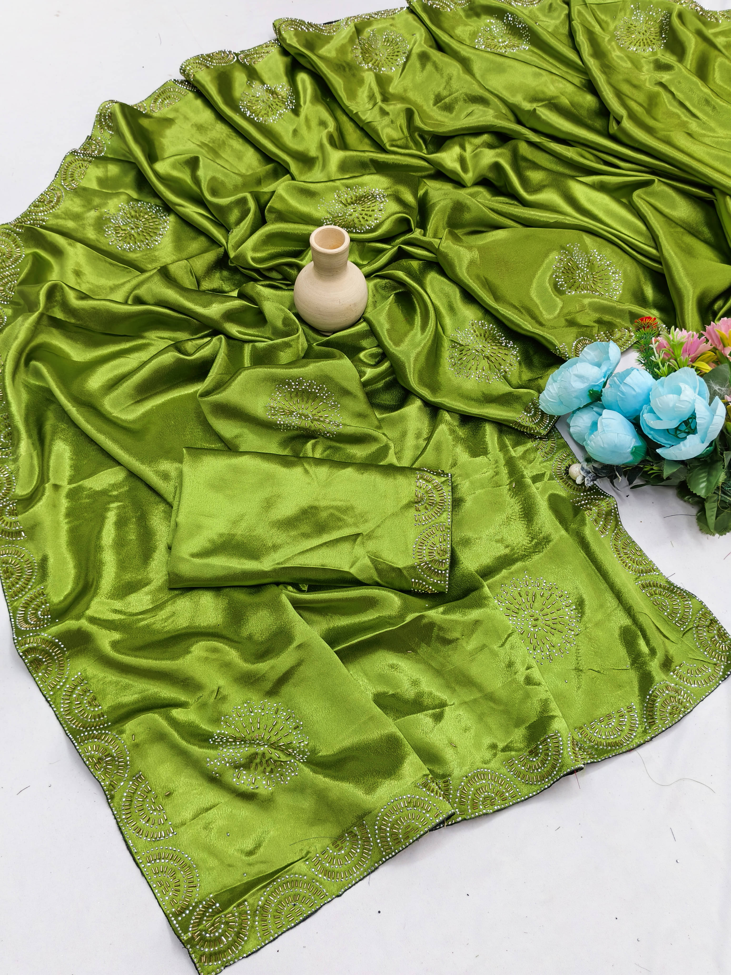 Madhav Art Silk Embellished Regular Saree With Unstitched Blouse Piece ( Green ) Madhav Art Silk Embellished Regular Saree With Unstitched Blouse Piece ( Green )